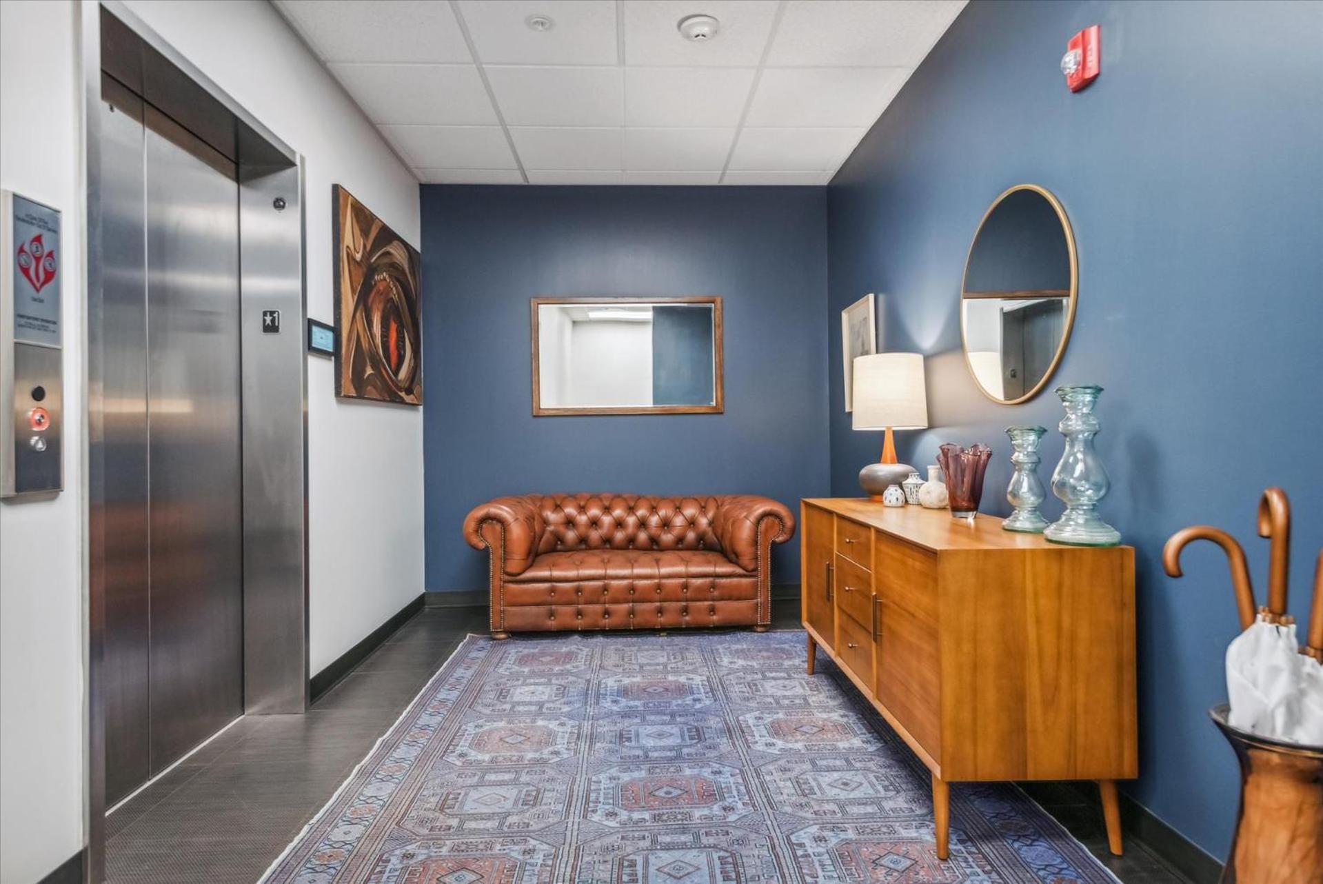 VioletSuitesPDX Boutique Hotel photo 3