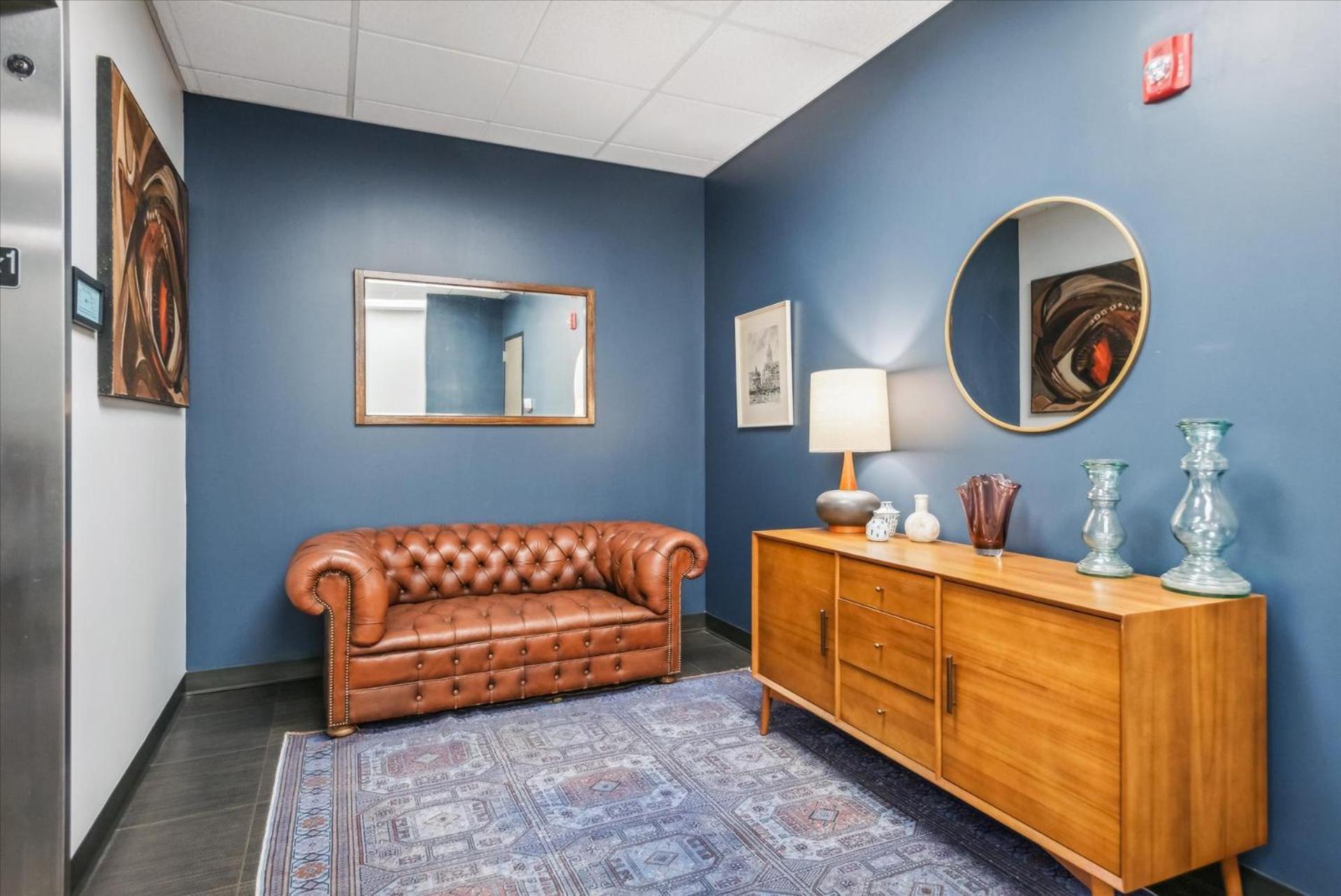 VioletSuitesPDX Boutique Hotel photo 4