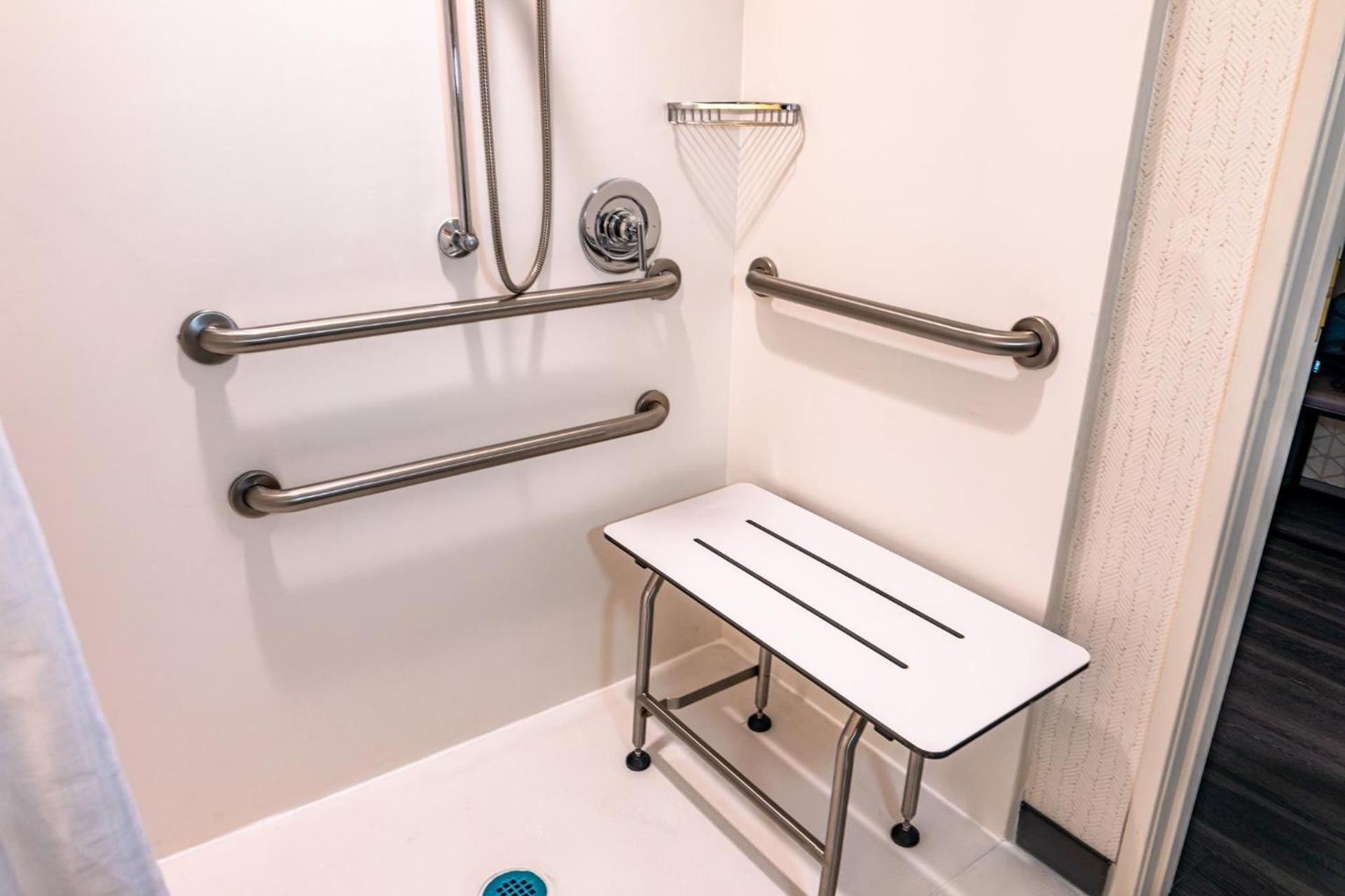 Holiday Inn & Suites Oakland - Airport by IHG photo 65