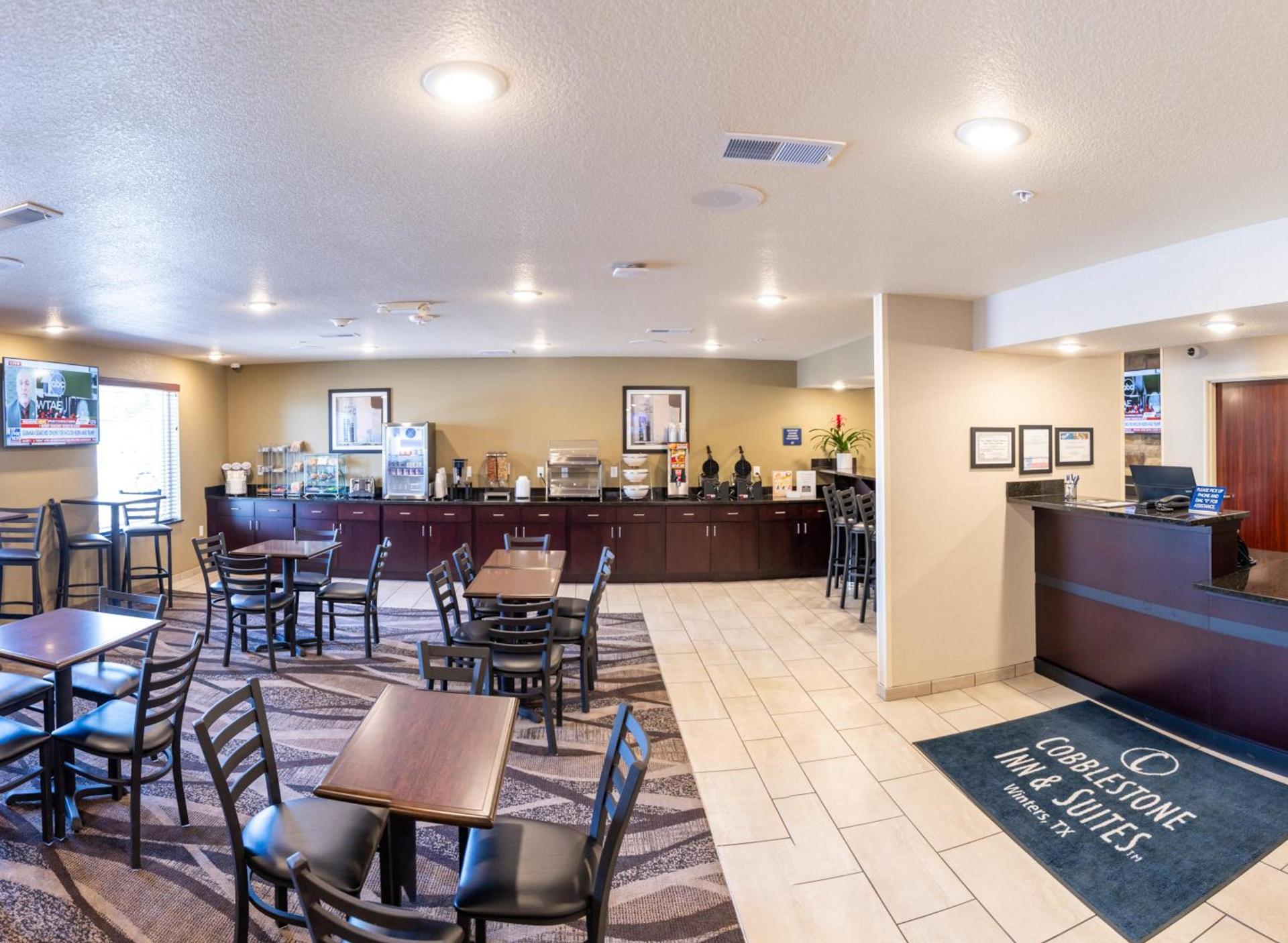 Cobblestone Inn & Suites - Winters photo 20