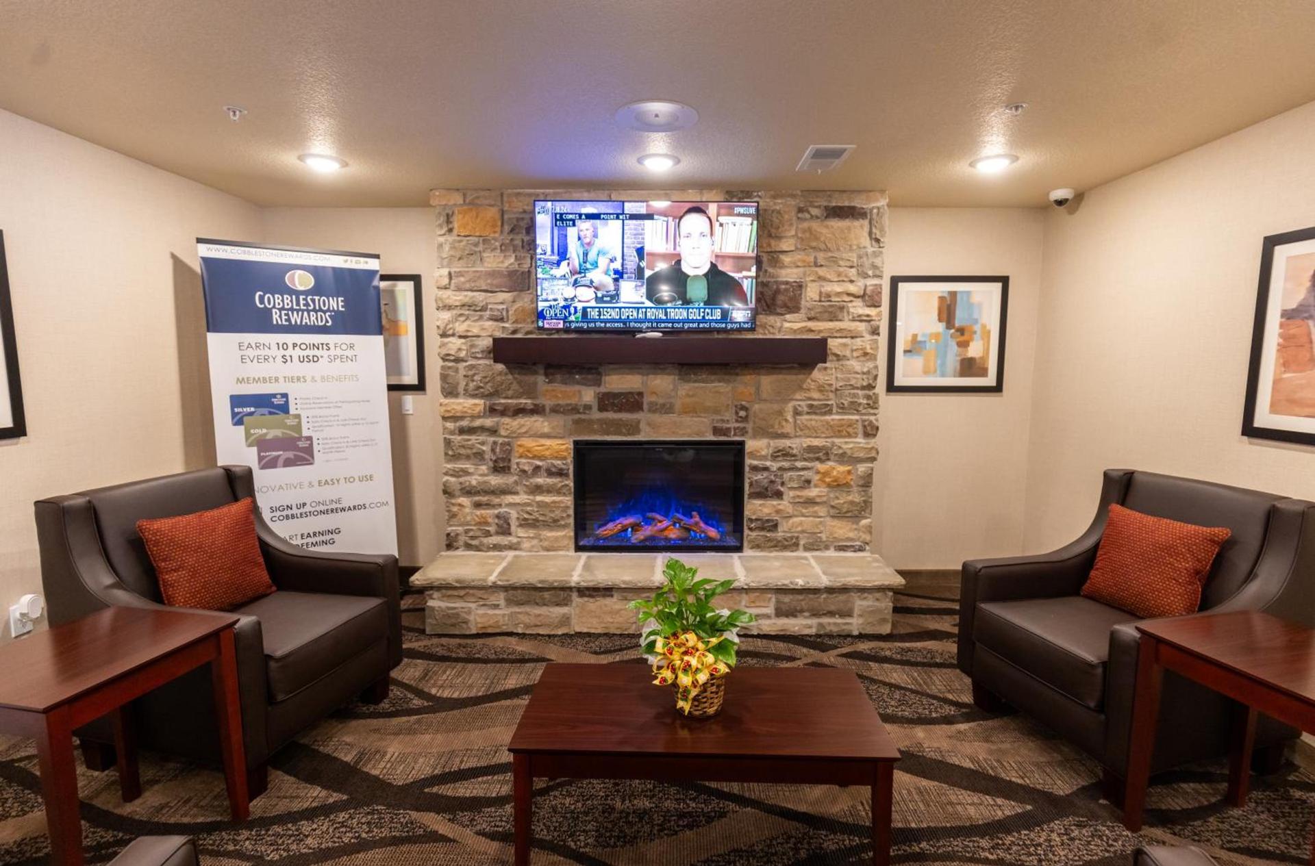Cobblestone Inn & Suites - Winters photo 34