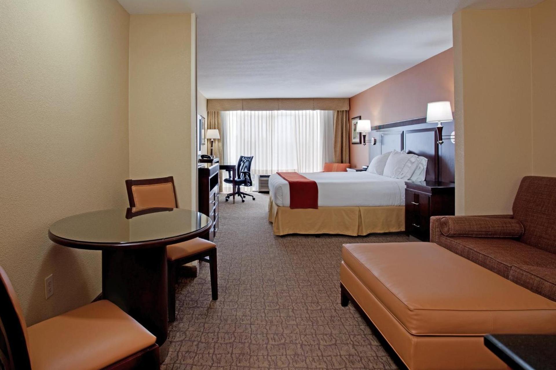 Holiday Inn Express San Diego - Sorrento Valley by IHG photo 10