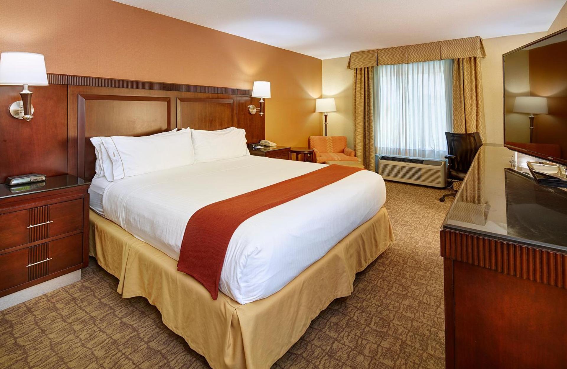 Holiday Inn Express San Diego - Sorrento Valley by IHG photo 11