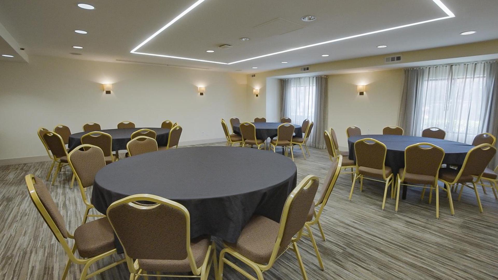 Holiday Inn Irving Las Colinas by IHG photo 22