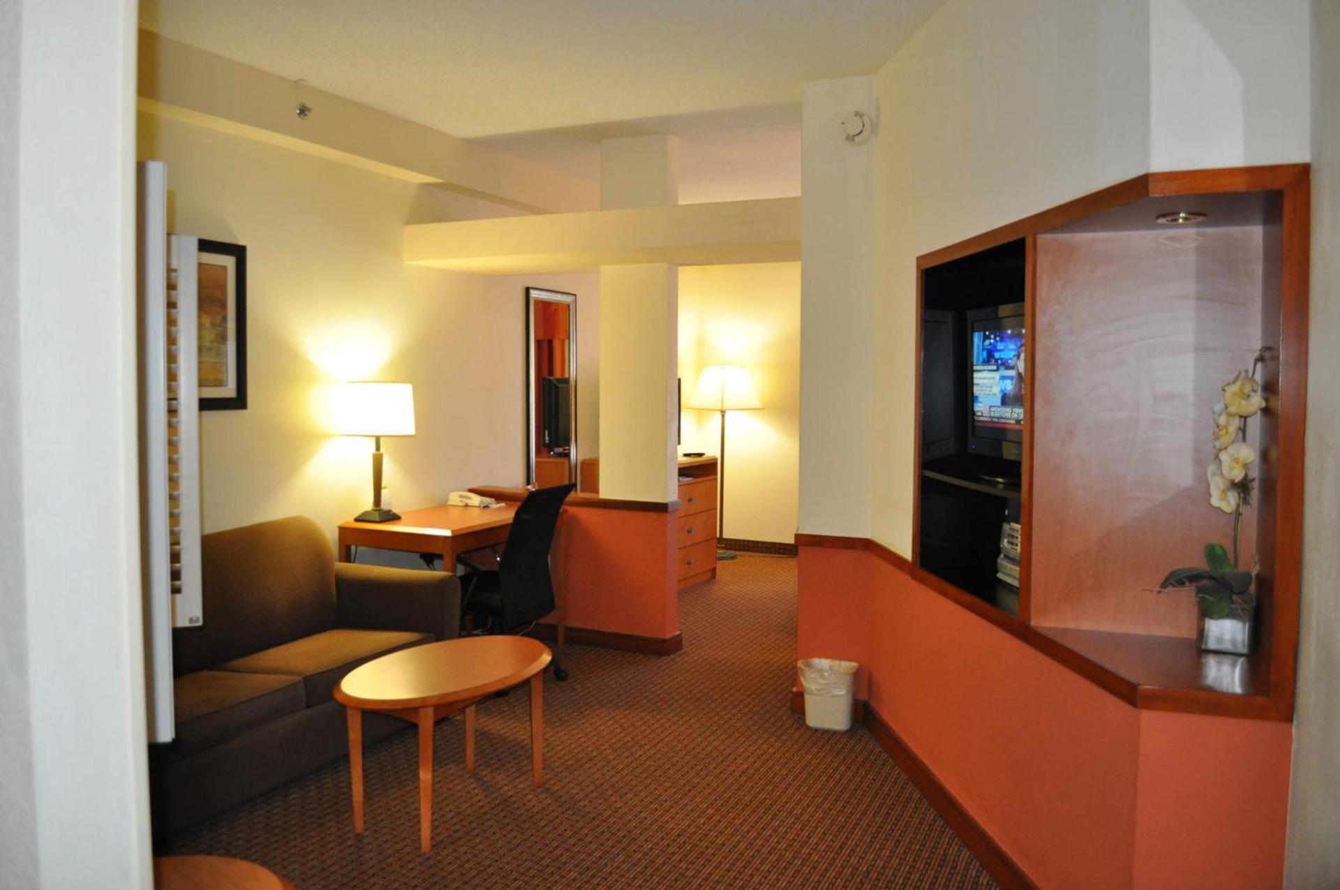 Holiday Inn Express Williamston by IHG photo 22
