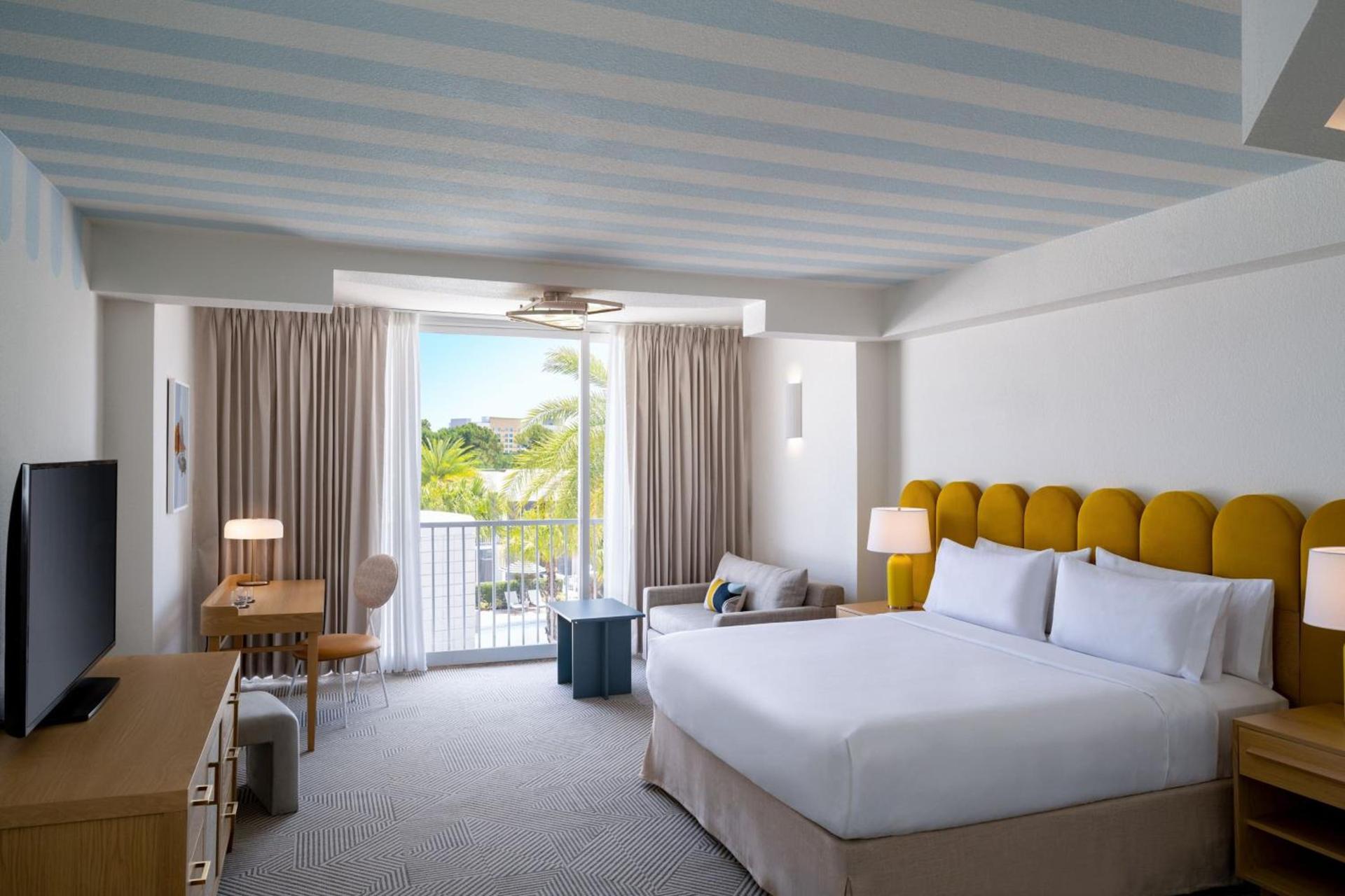 Renaissance Orlando Resort - Disney Springs Area - Free Shuttle to Disney Parks & Early Entry Benefits photo 13