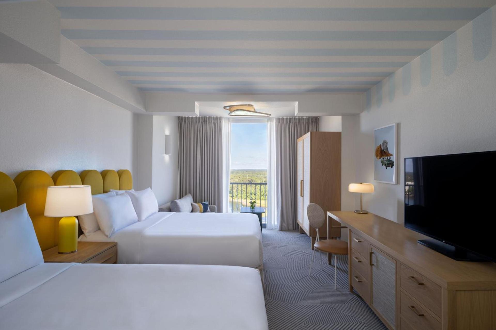 Renaissance Orlando Resort - Disney Springs Area - Free Shuttle to Disney Parks & Early Entry Benefits photo 15