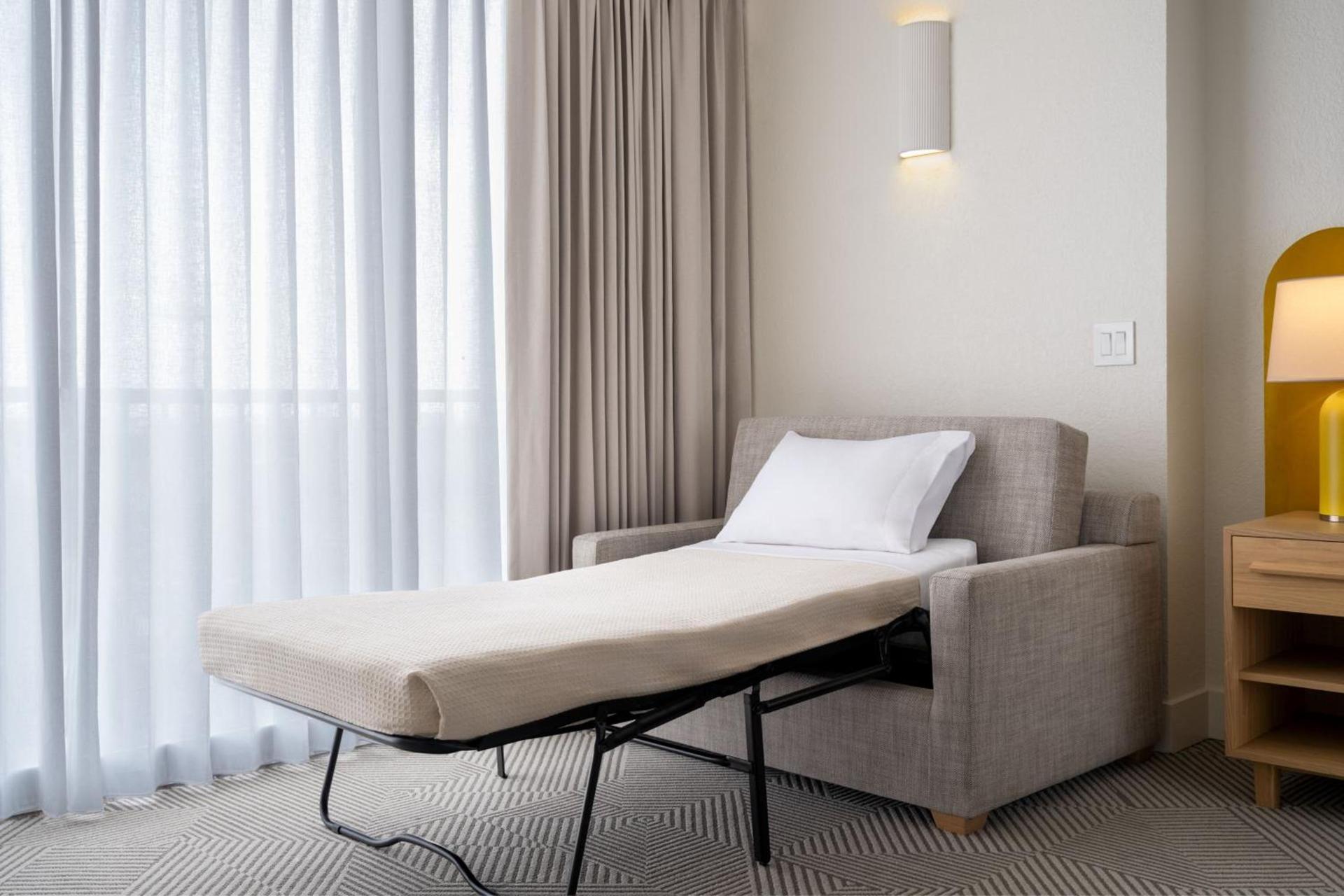 Renaissance Orlando Resort - Disney Springs Area - Free Shuttle to Disney Parks & Early Entry Benefits photo 49