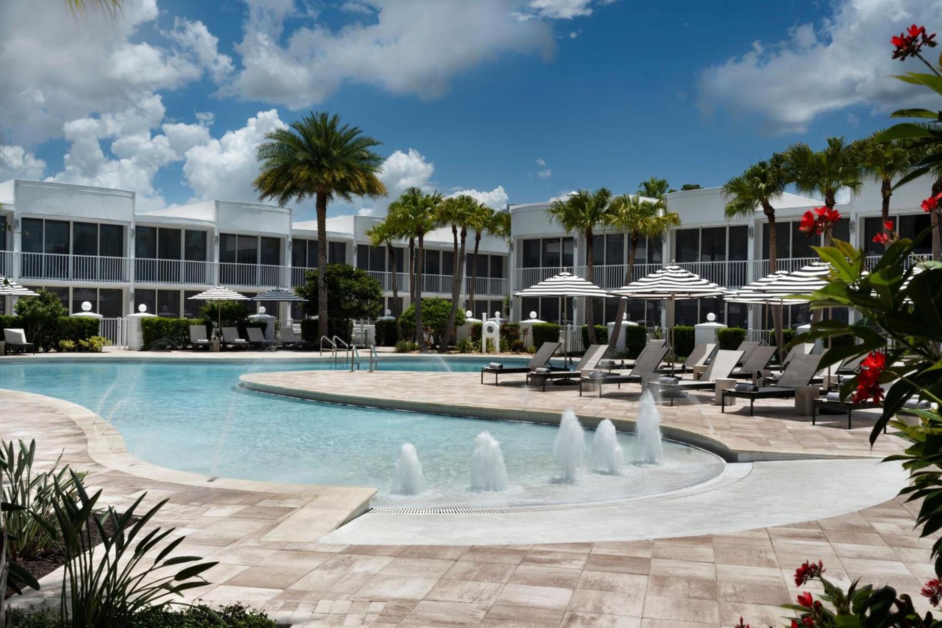 Renaissance Orlando Resort - Disney Springs Area - Free Shuttle to Disney Parks & Early Entry Benefits photo 5