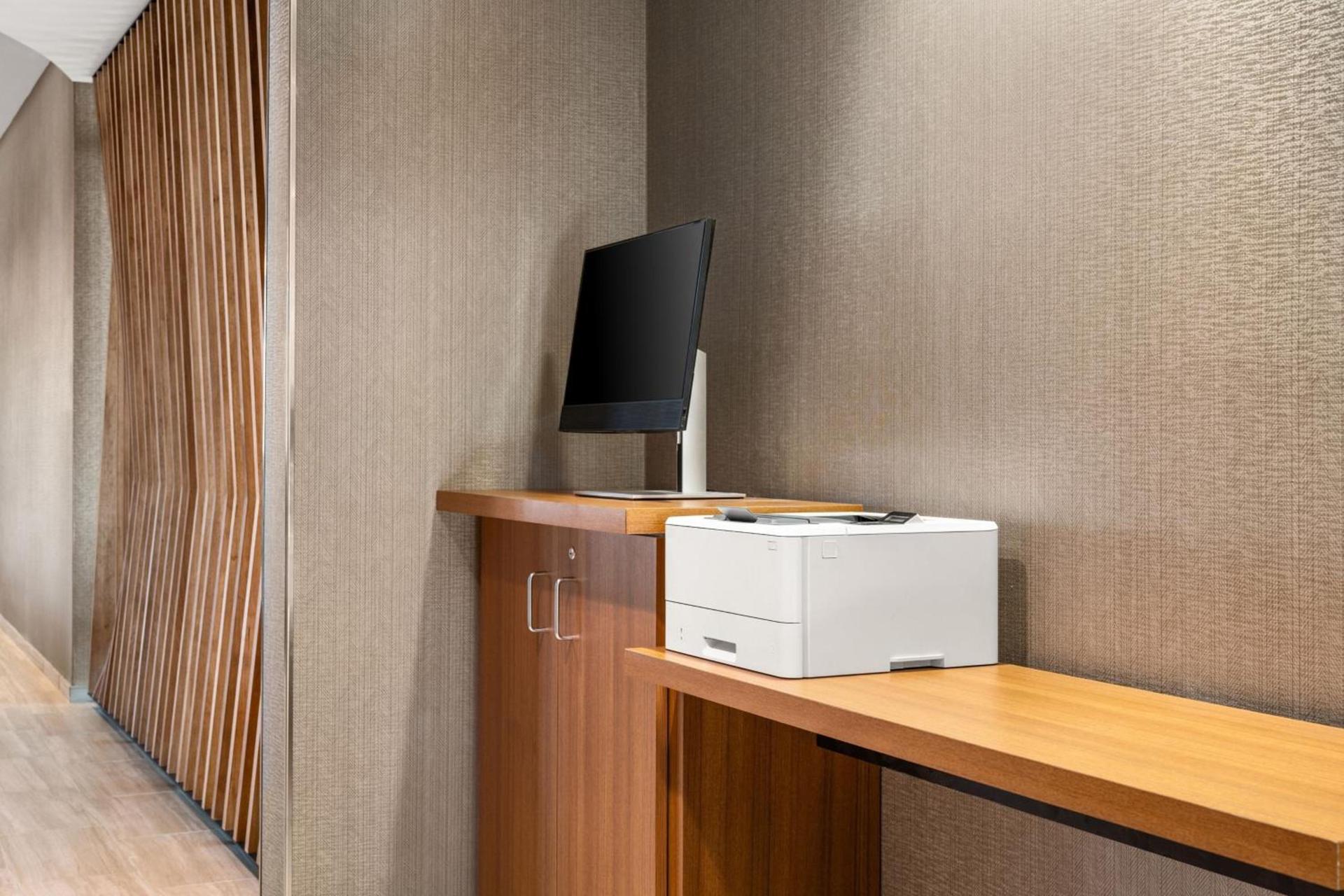 SpringHill Suites by Marriott Menomonee Falls photo 38
