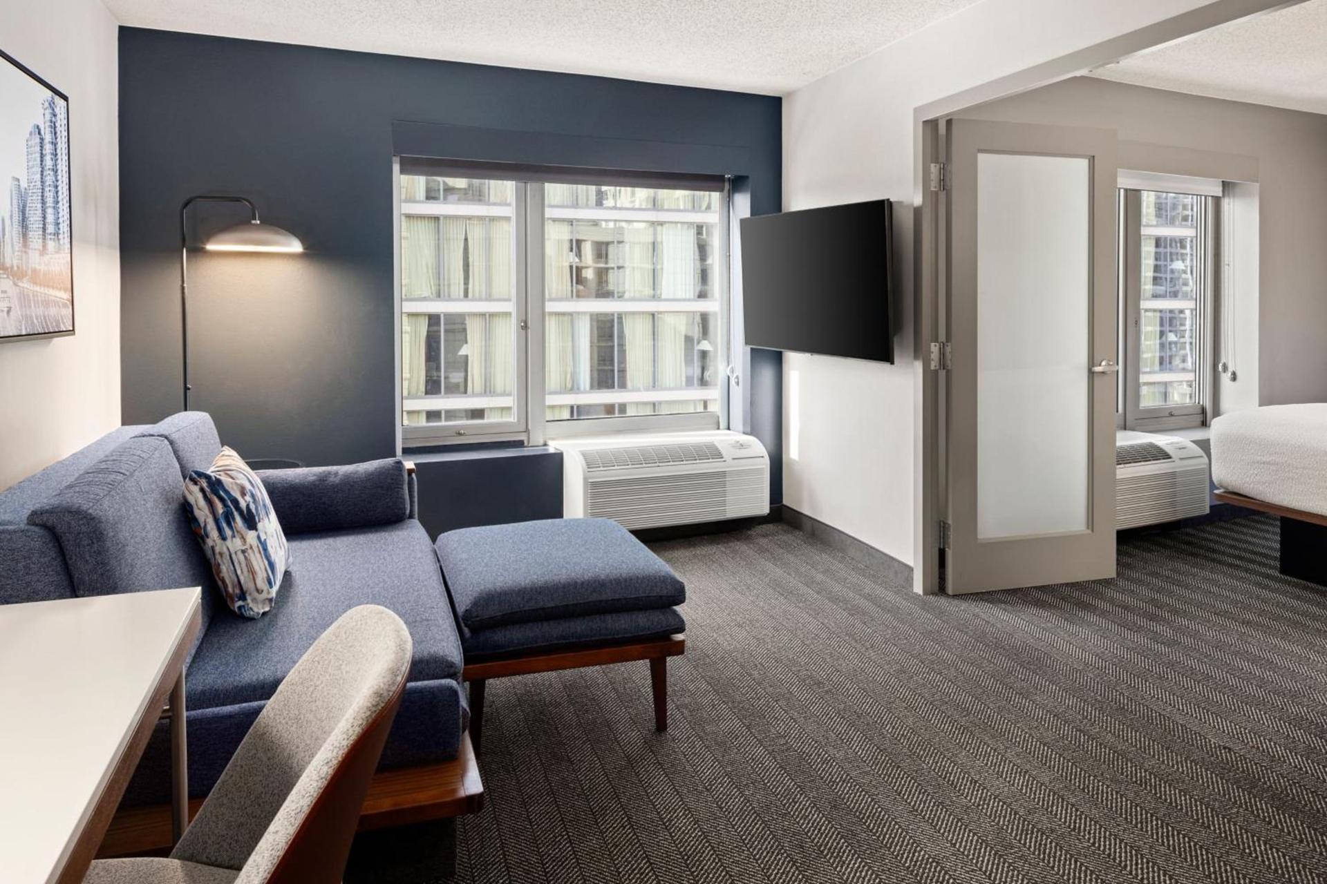 Courtyard by Marriott Chicago Downtown/River North photo 26
