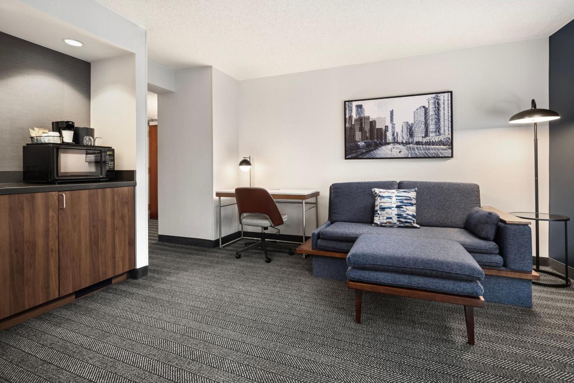 Courtyard by Marriott Chicago Downtown/River North photo 30