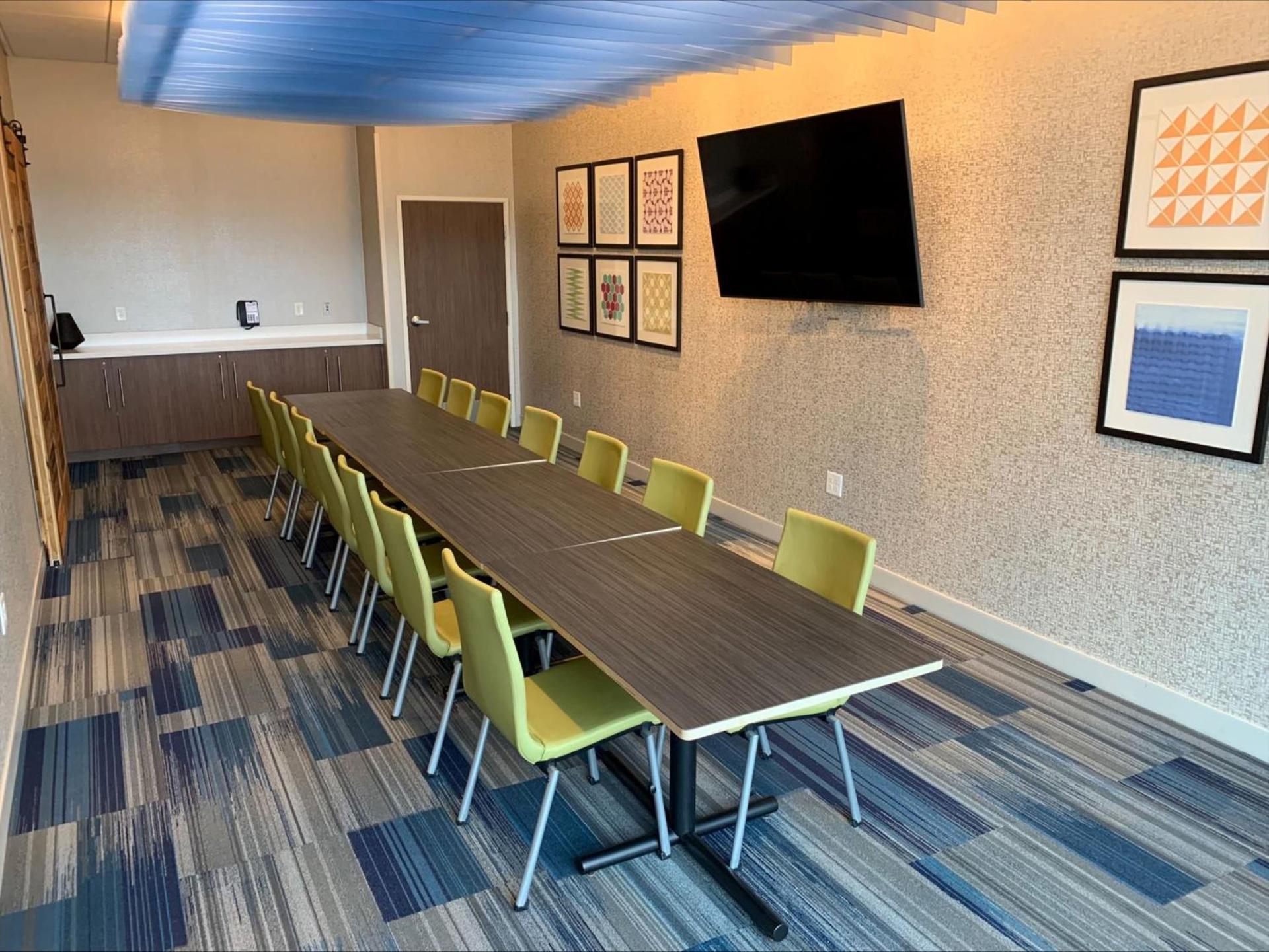 Holiday Inn Express & Suites Duluth North - Miller Hill by IHG photo 31