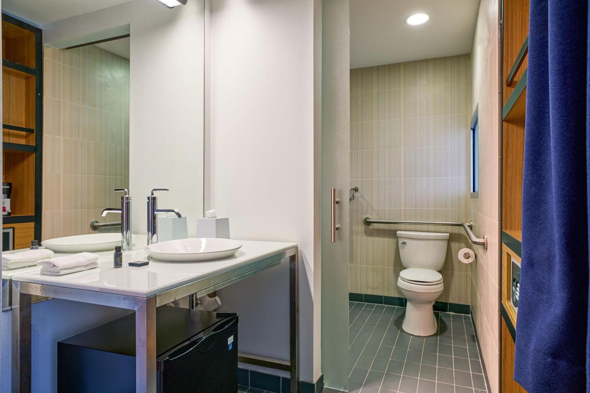 Aloft by Marriott Charleston Airport & Convention Center photo 22