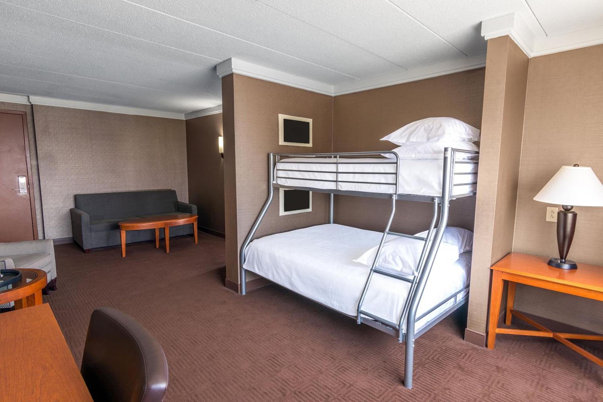 Sheraton Niagara Falls photo 22