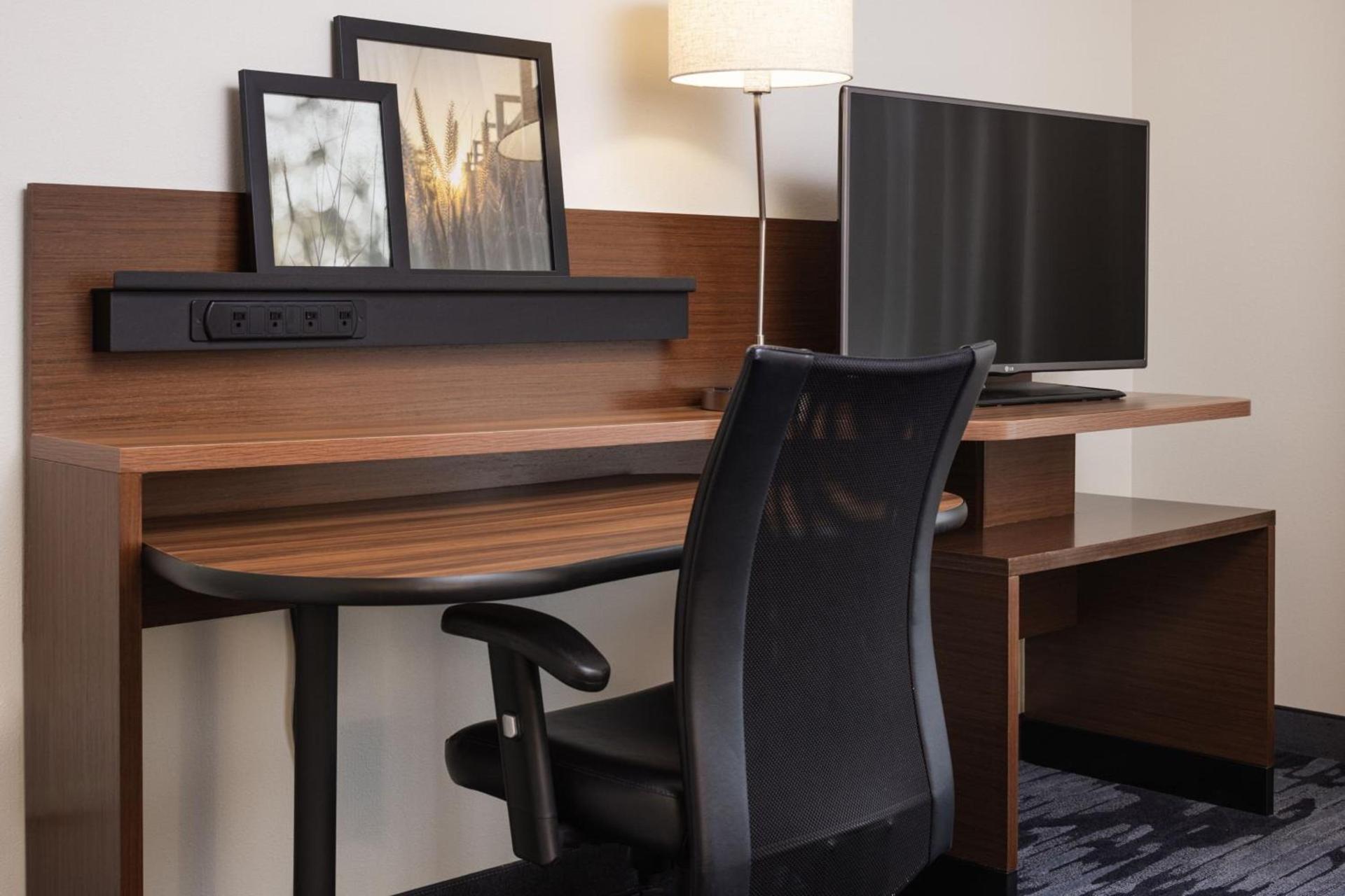 Fairfield Inn & Suites by Marriott Waterloo Cedar Falls photo 9
