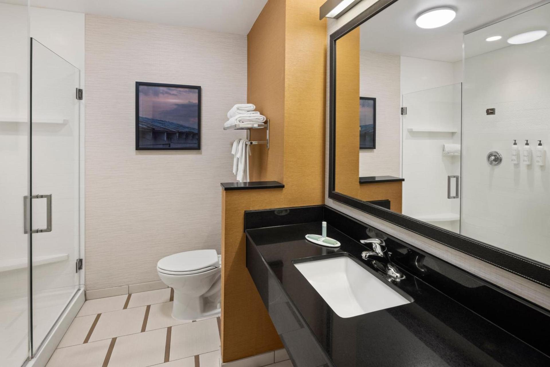 Fairfield Inn & Suites by Marriott Waterloo Cedar Falls photo 13