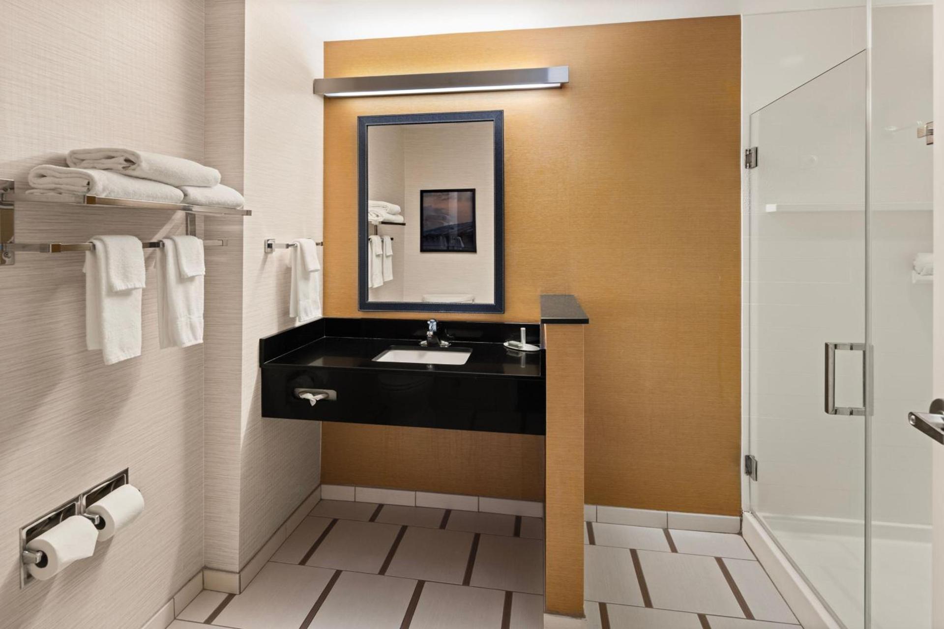 Fairfield Inn & Suites by Marriott Waterloo Cedar Falls photo 14