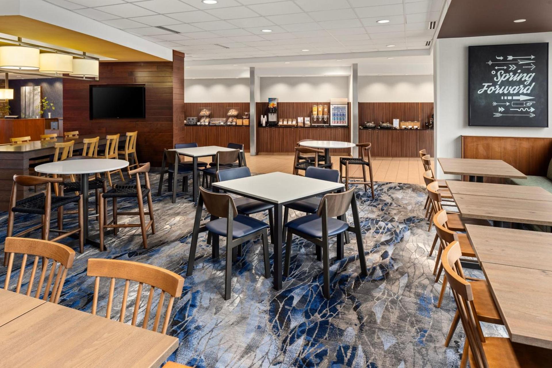 Fairfield Inn & Suites by Marriott Waterloo Cedar Falls photo 29
