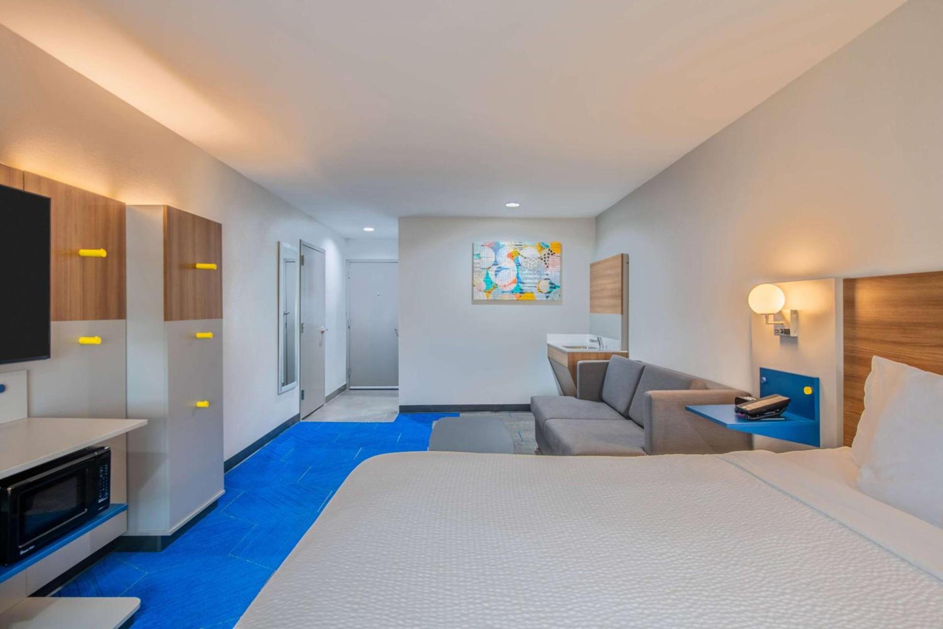 Microtel Inn and Suites by Wyndham Anderson SC photo 25