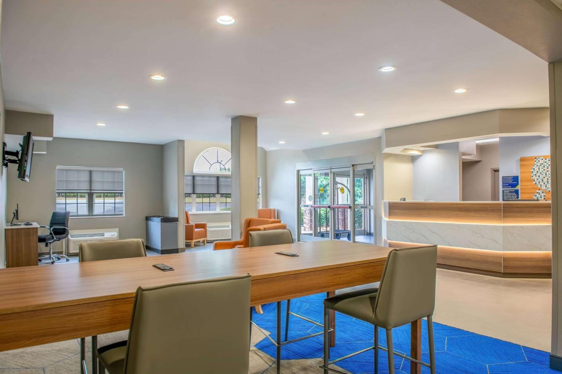 Microtel Inn and Suites by Wyndham Anderson SC photo 6