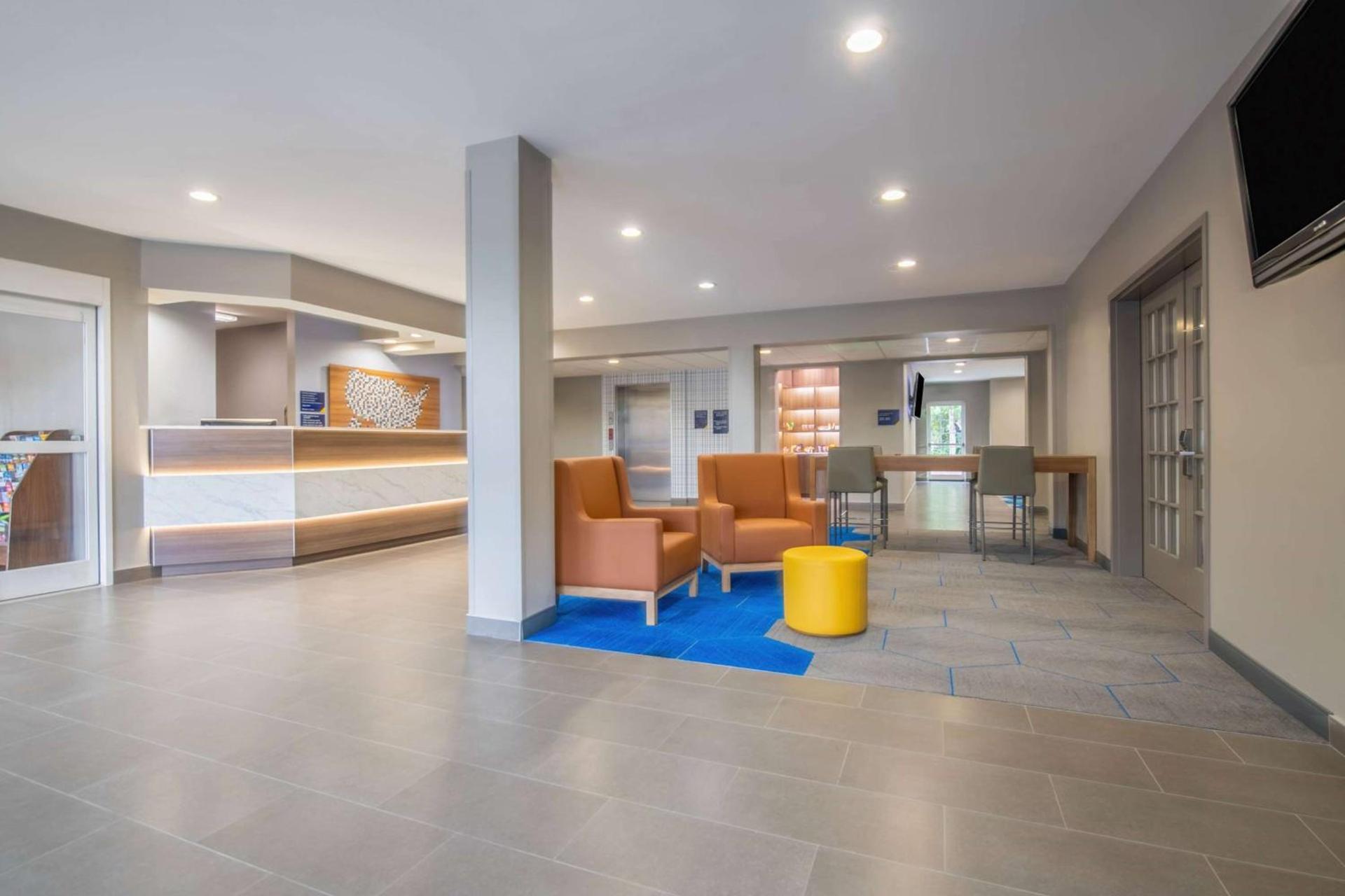 Microtel Inn and Suites by Wyndham Anderson SC photo 7