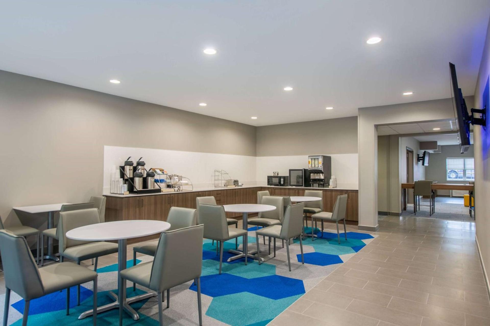 Microtel Inn and Suites by Wyndham Anderson SC photo 13