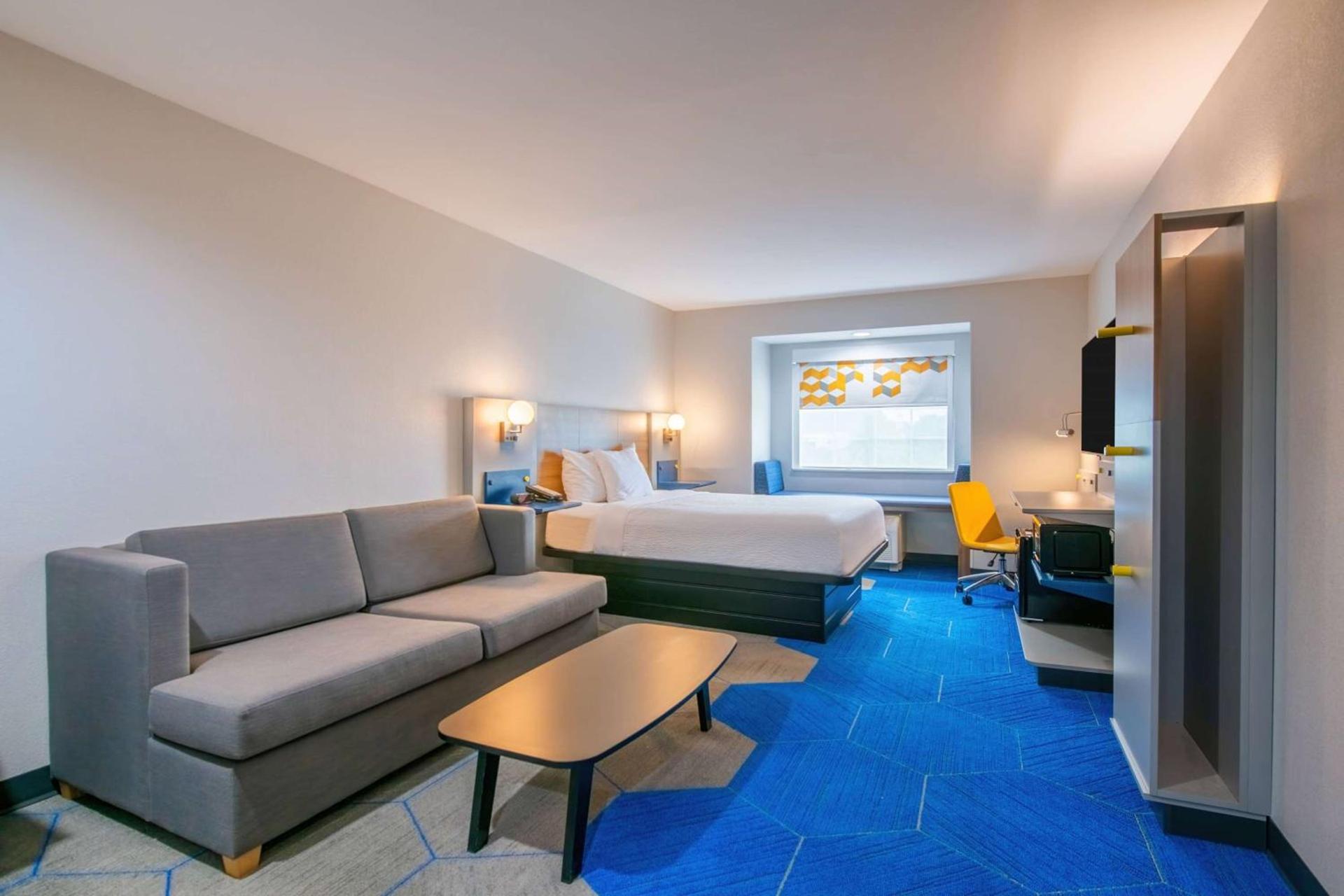Microtel Inn and Suites by Wyndham Anderson SC photo 32