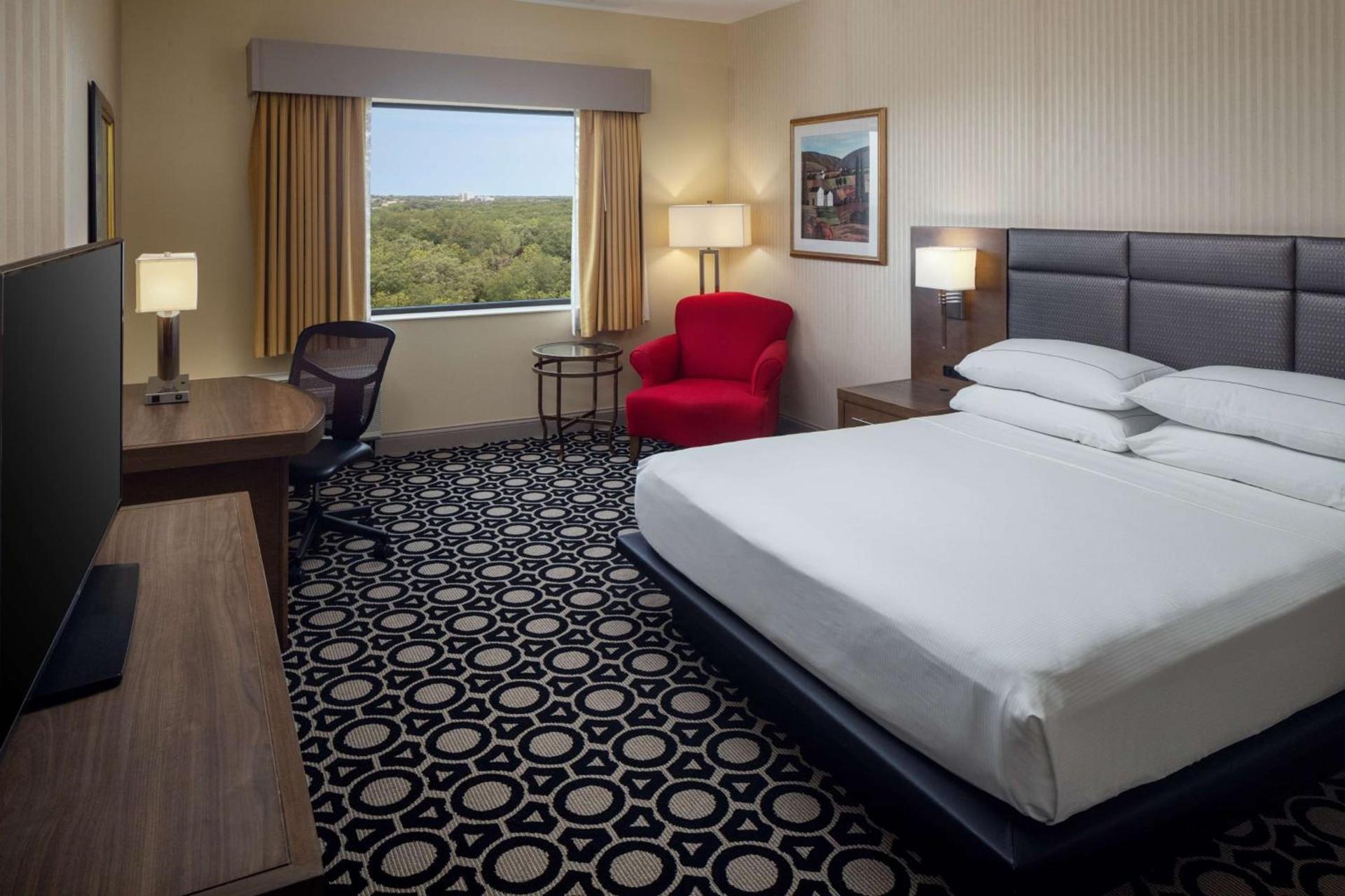 Hilton Chicago/Northbrook photo 56