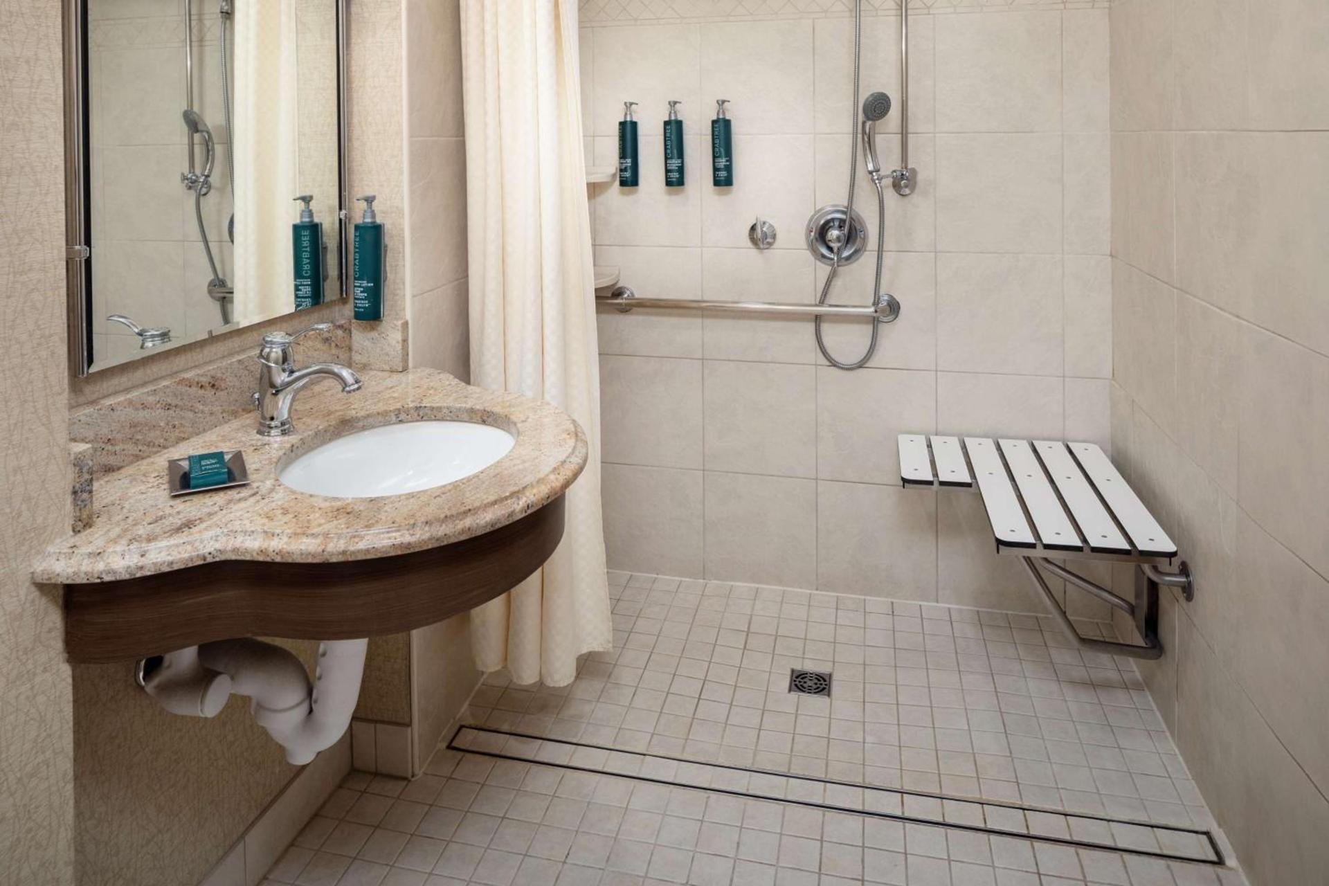 Hilton Chicago/Northbrook photo 58
