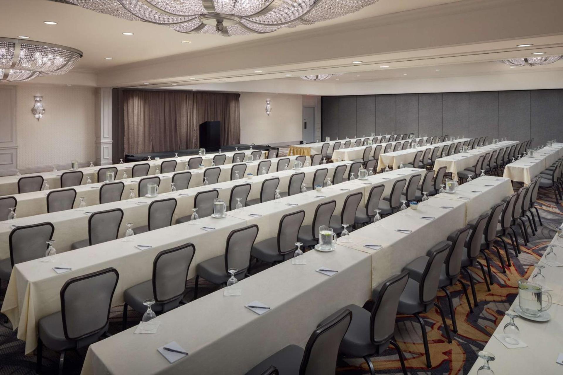 Hilton Chicago/Northbrook photo 82