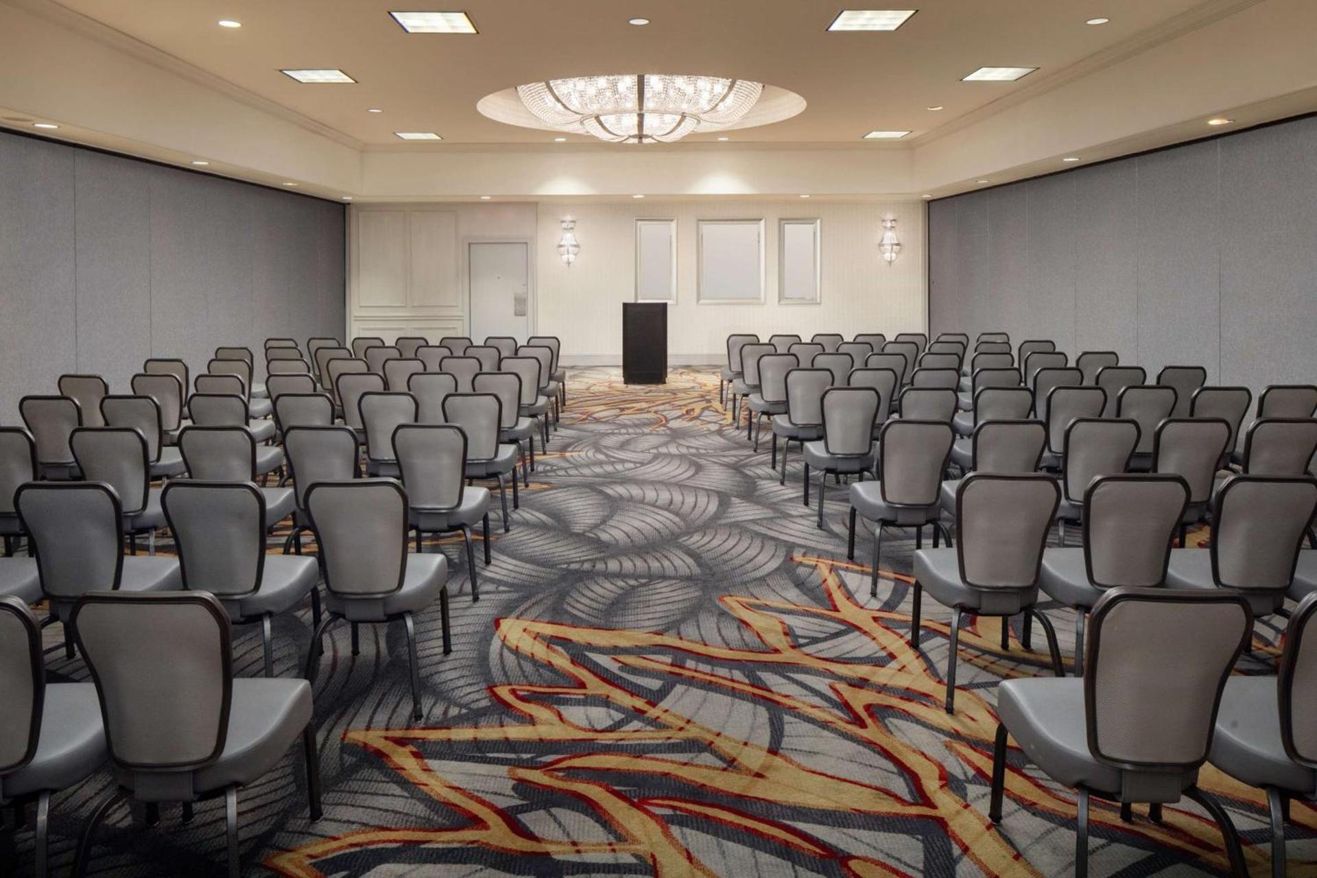Hilton Chicago/Northbrook photo 83