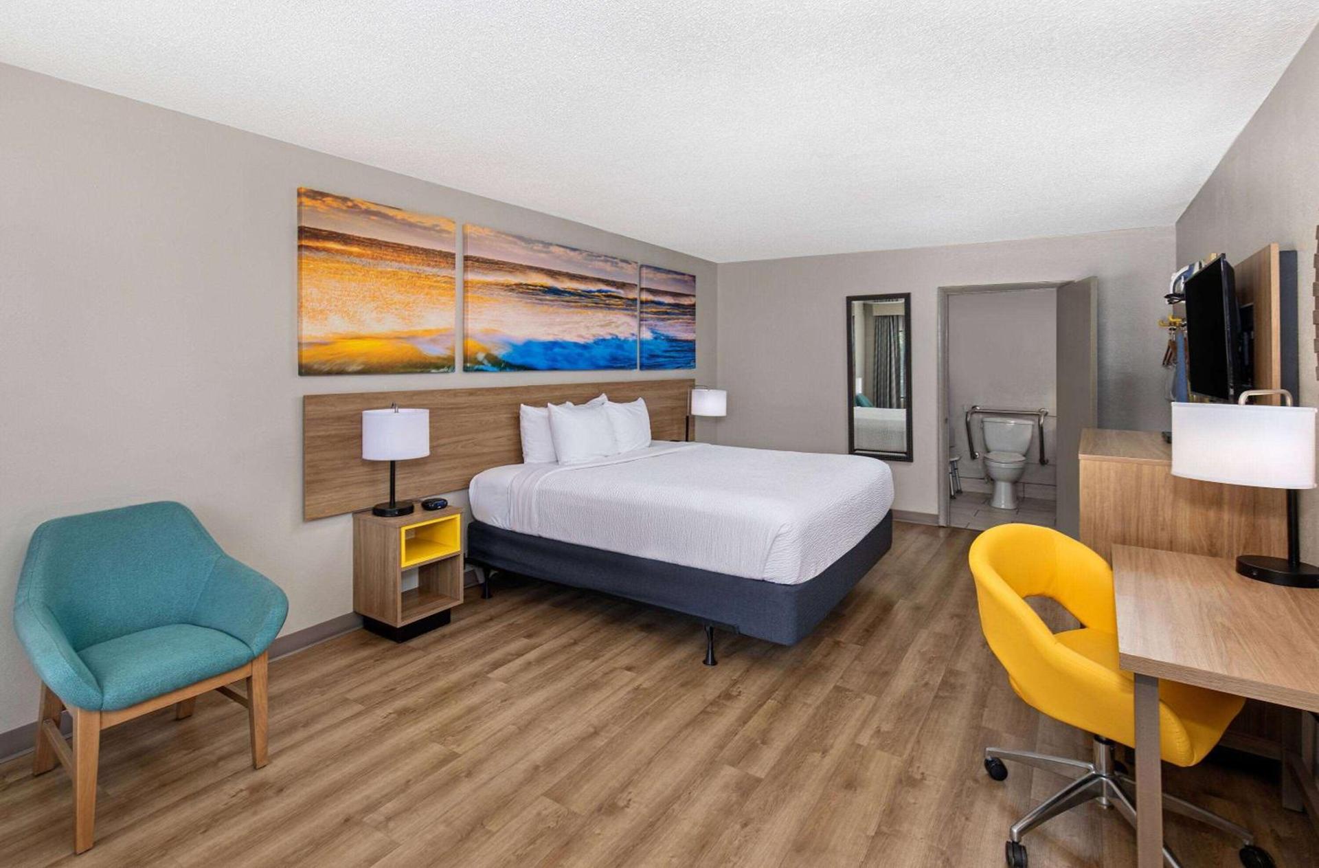 Days Inn by Wyndham St George photo 4