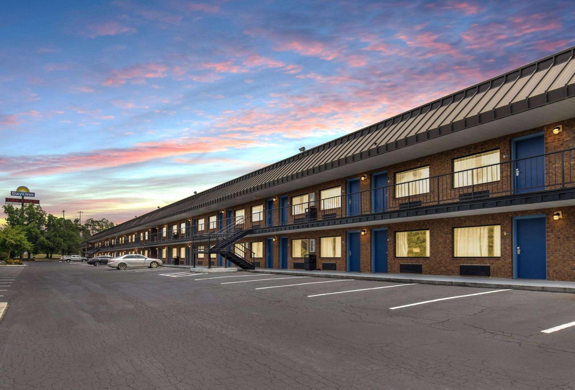Days Inn by Wyndham St George photo 13