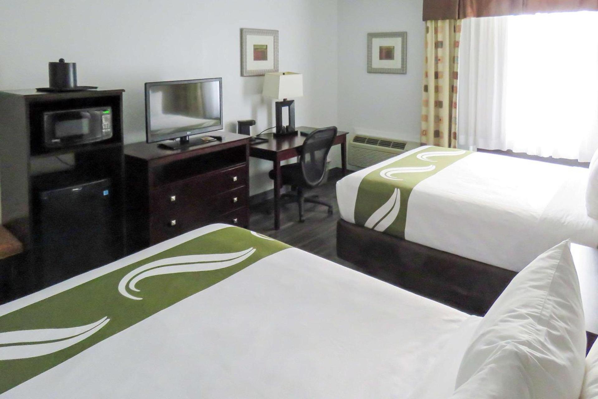Quality Inn & Suites Everett photo 10