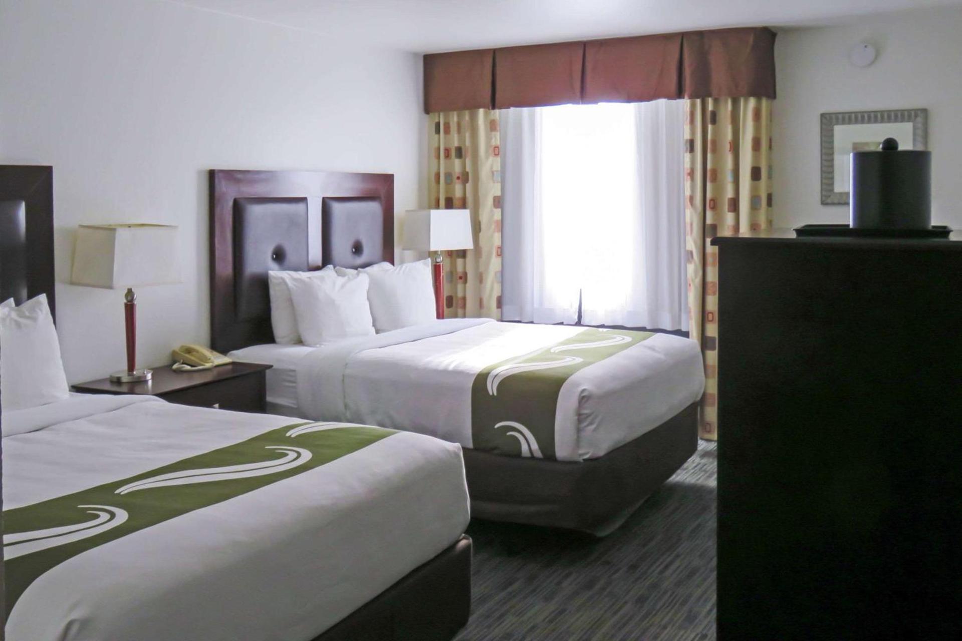 Quality Inn & Suites Everett photo 11