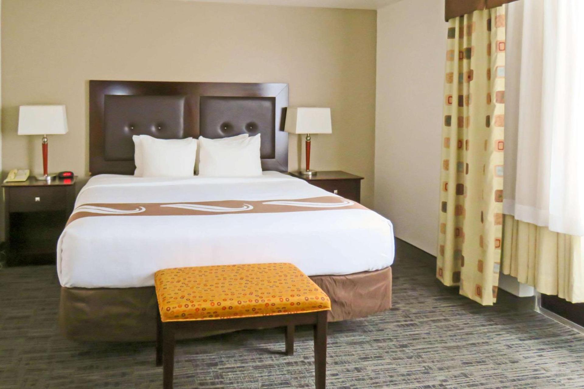 Quality Inn & Suites Everett photo 24