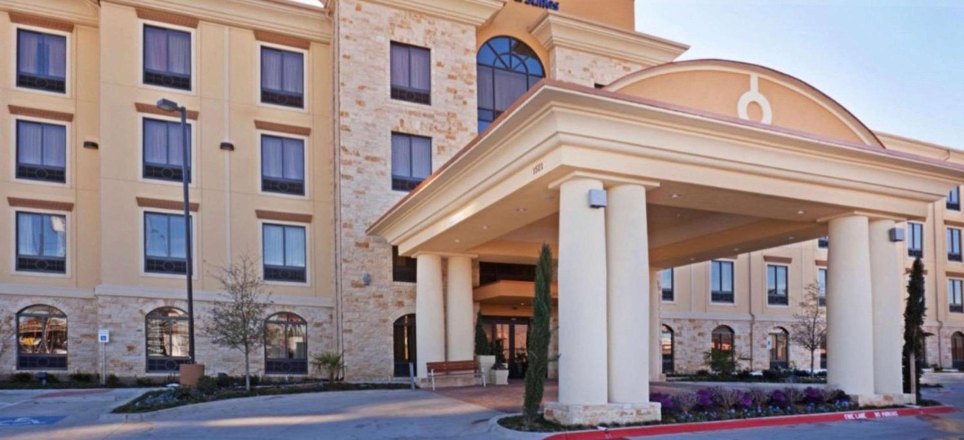 Comfort Inn & Suites Dallas Medical-Market Center photo 1