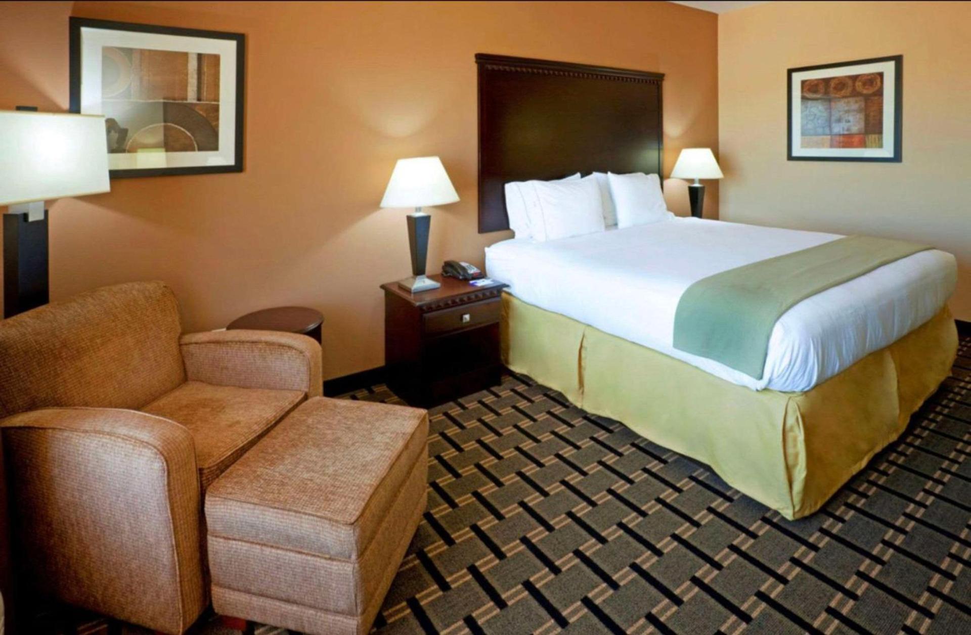 Comfort Inn & Suites Dallas Medical-Market Center photo 10