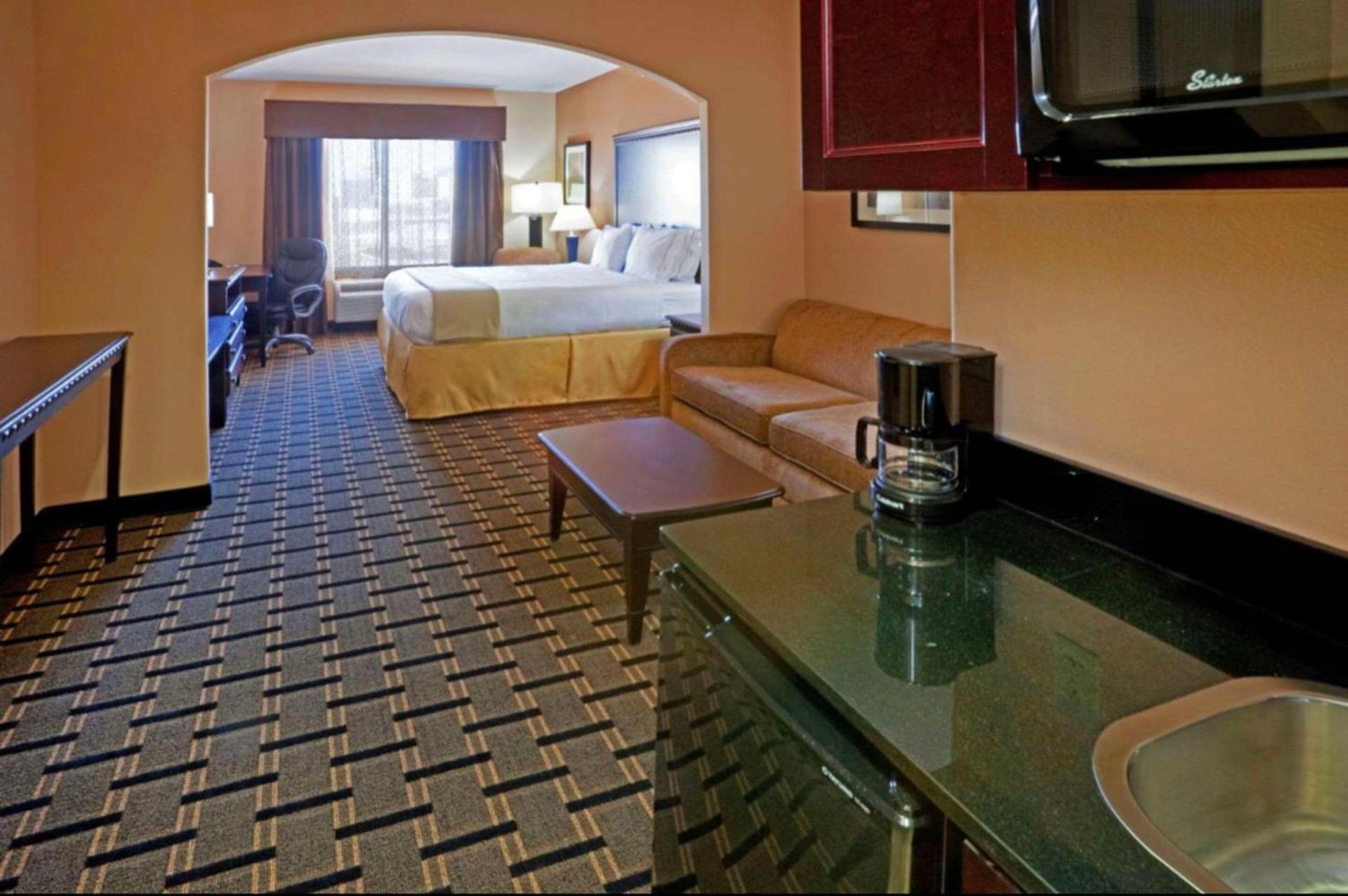 Comfort Inn & Suites Dallas Medical-Market Center photo 16