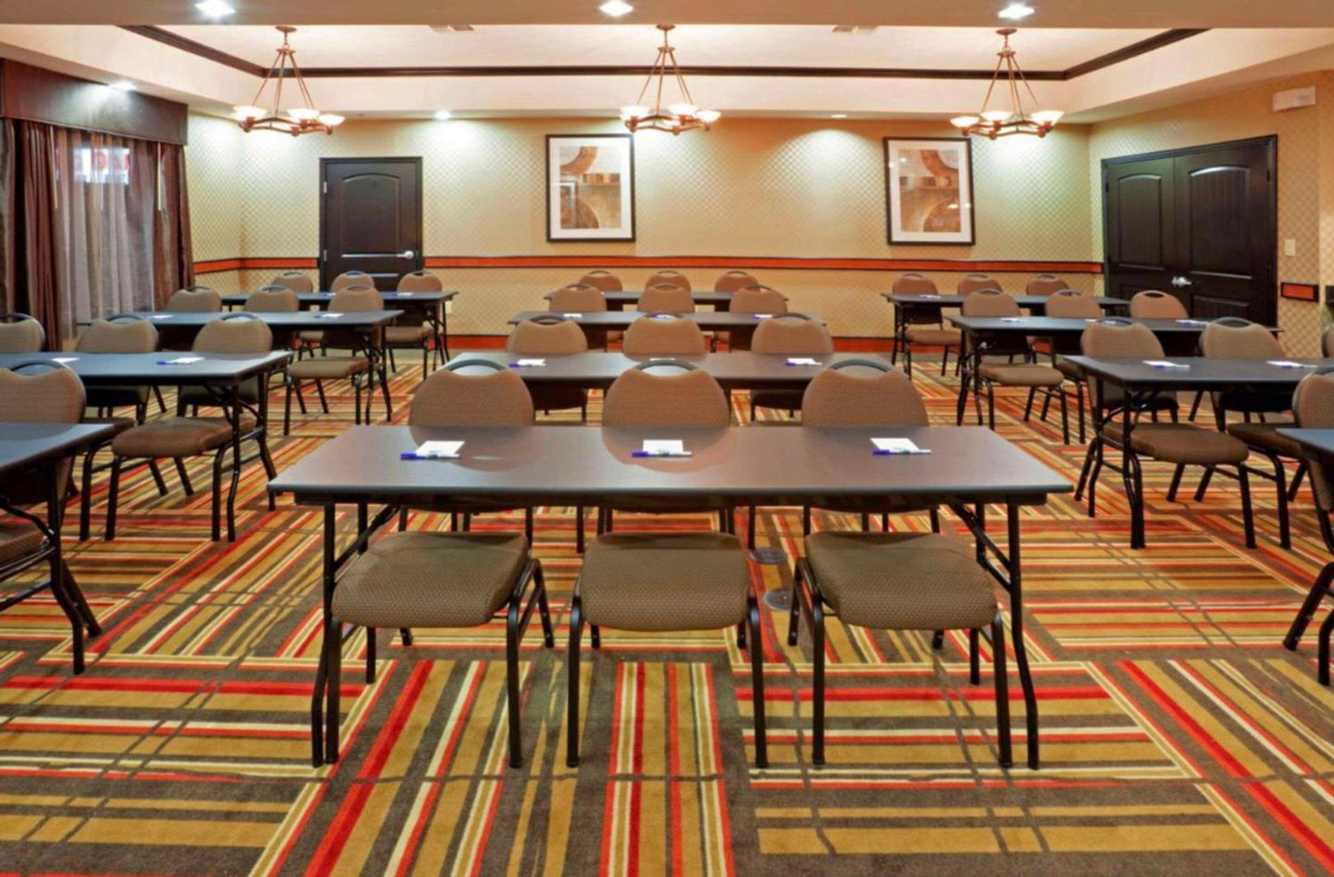 Comfort Inn & Suites Dallas Medical-Market Center photo 21