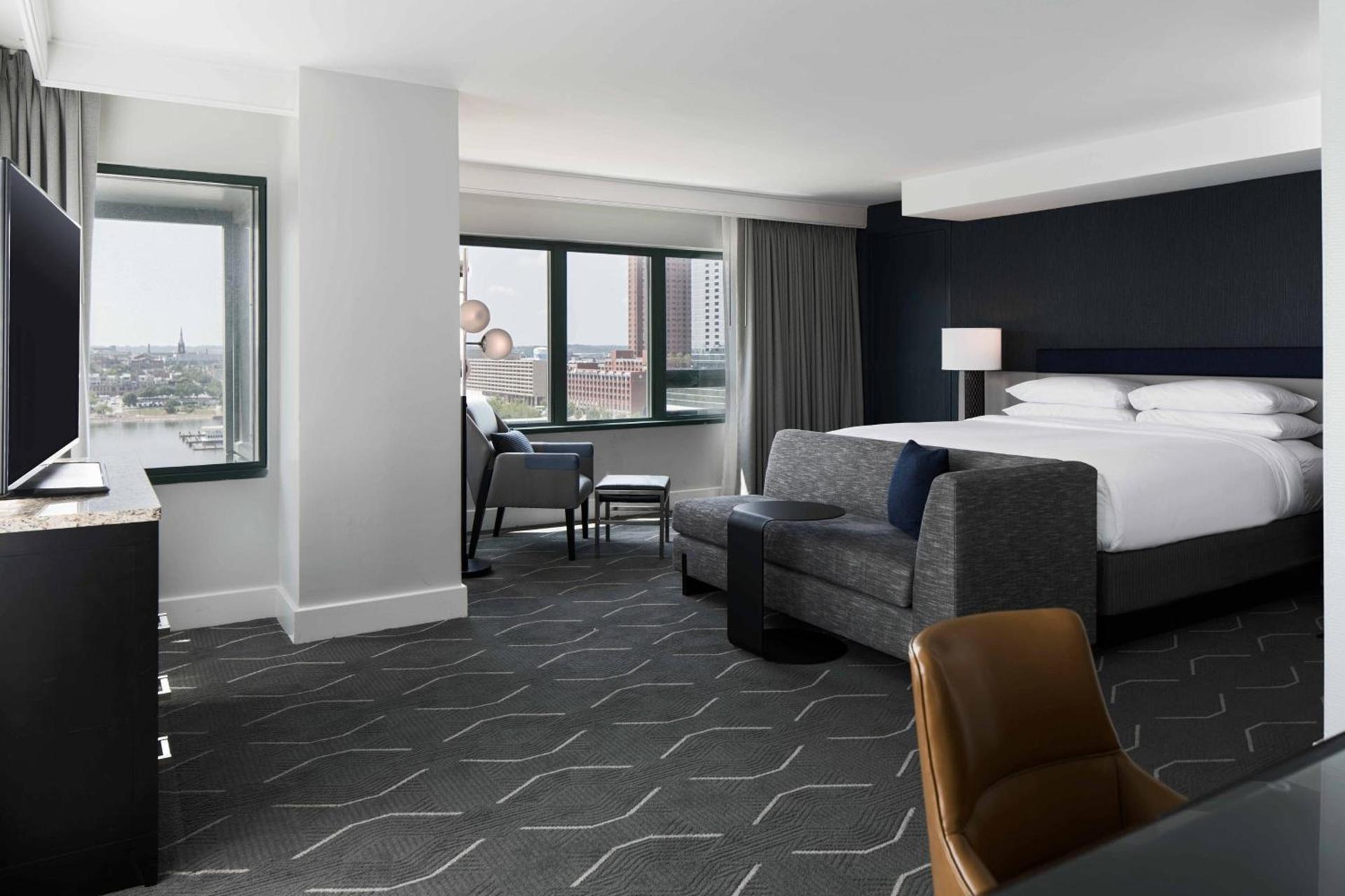 Renaissance Baltimore Harborplace Hotel photo 9
