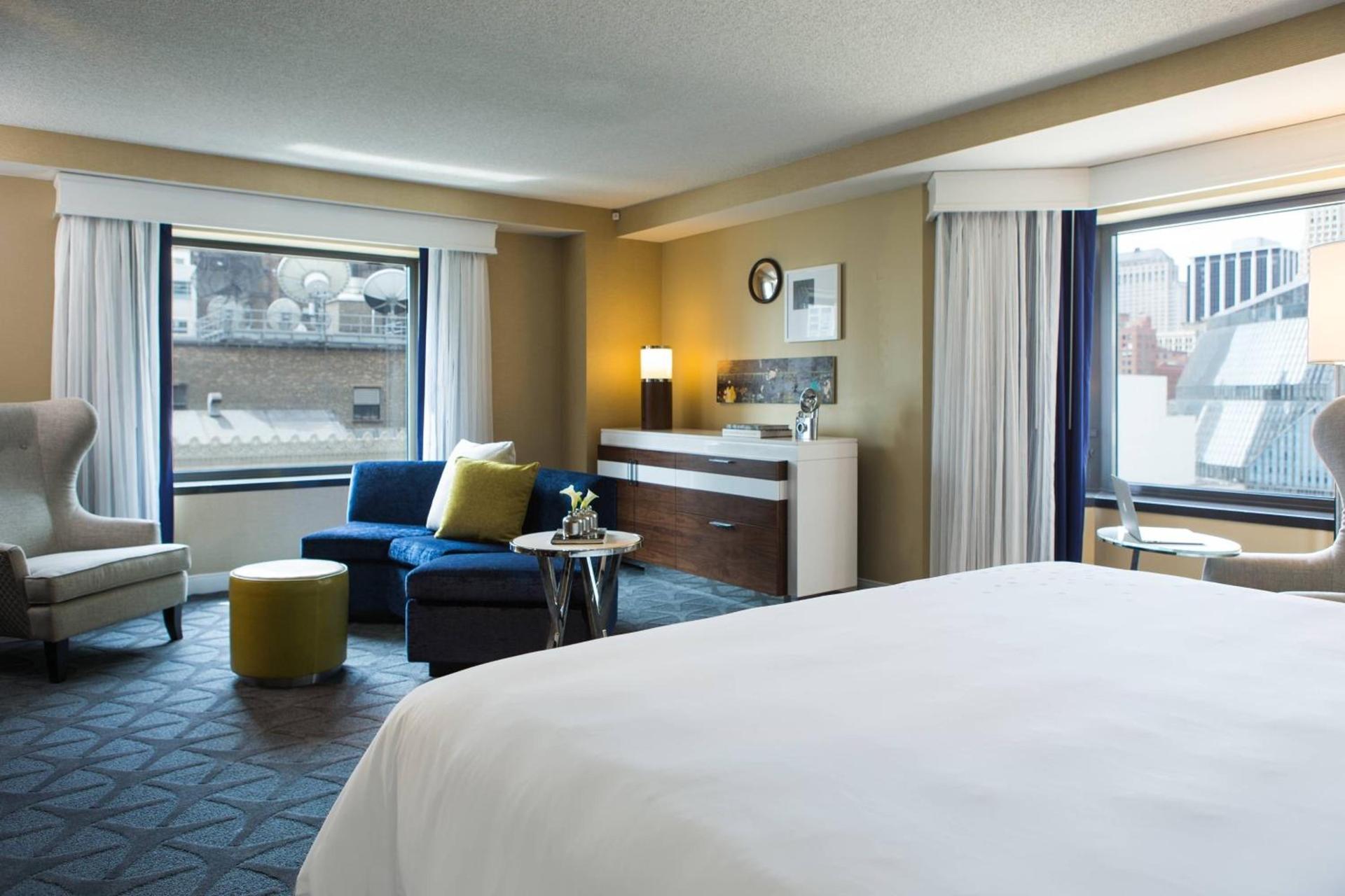 Renaissance Chicago Downtown Hotel photo 89