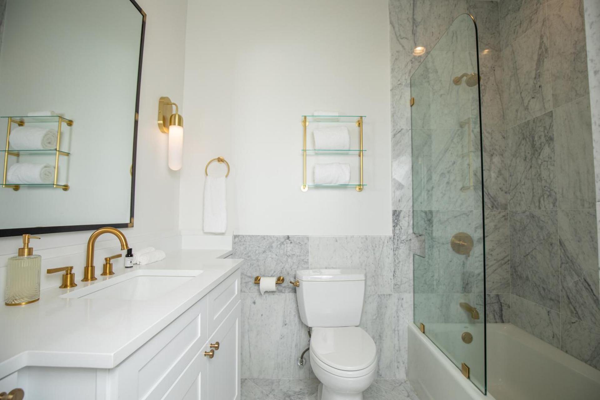 Blackbird Hotel photo 20