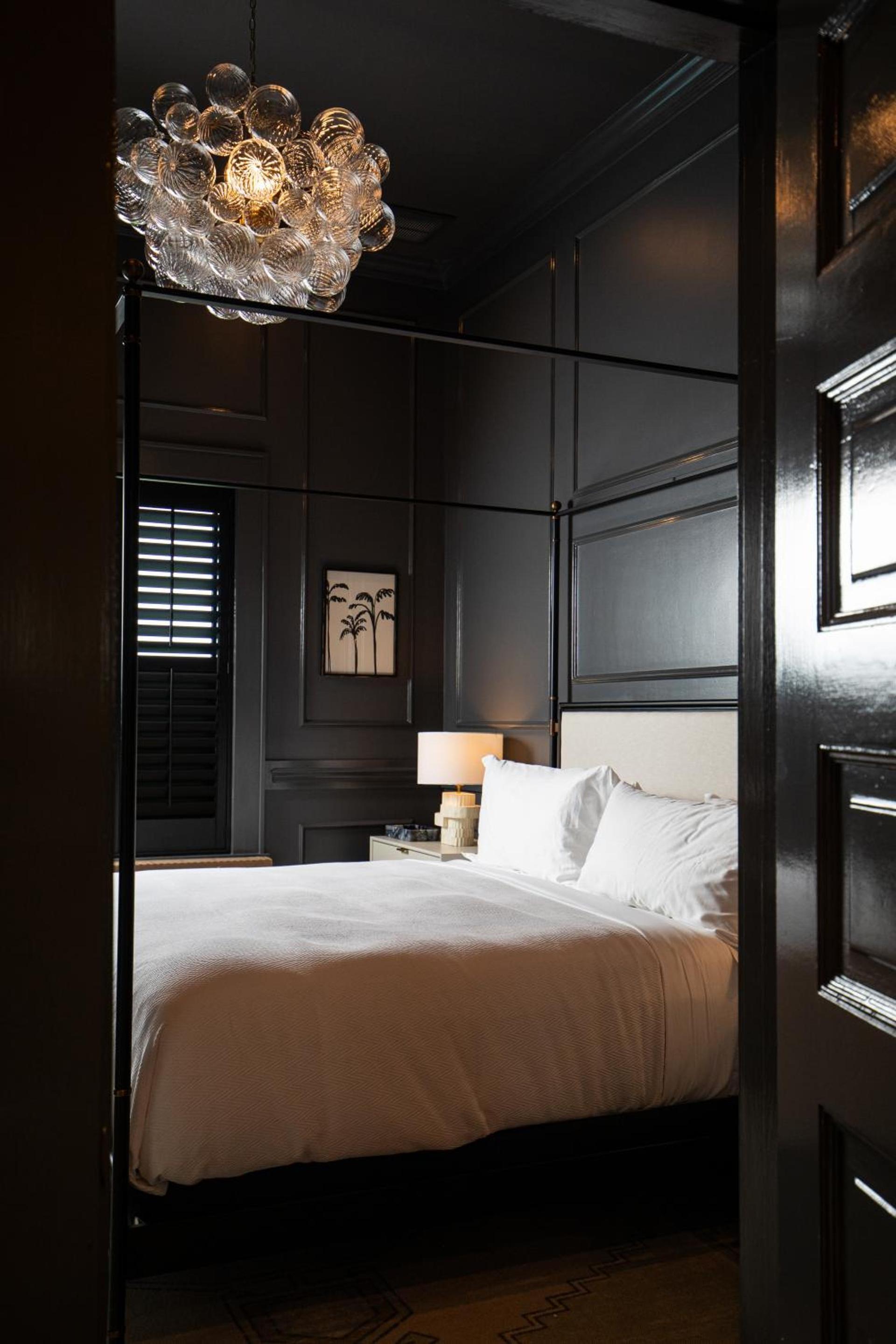 Blackbird Hotel photo 33