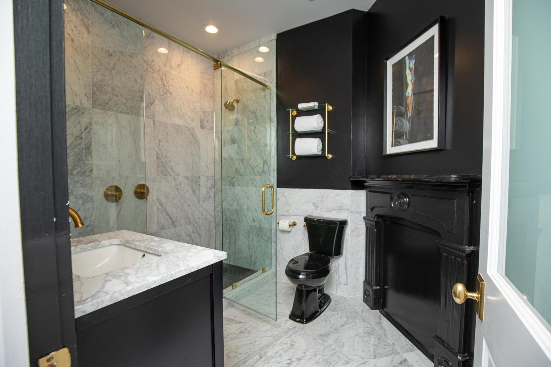 Blackbird Hotel photo 52