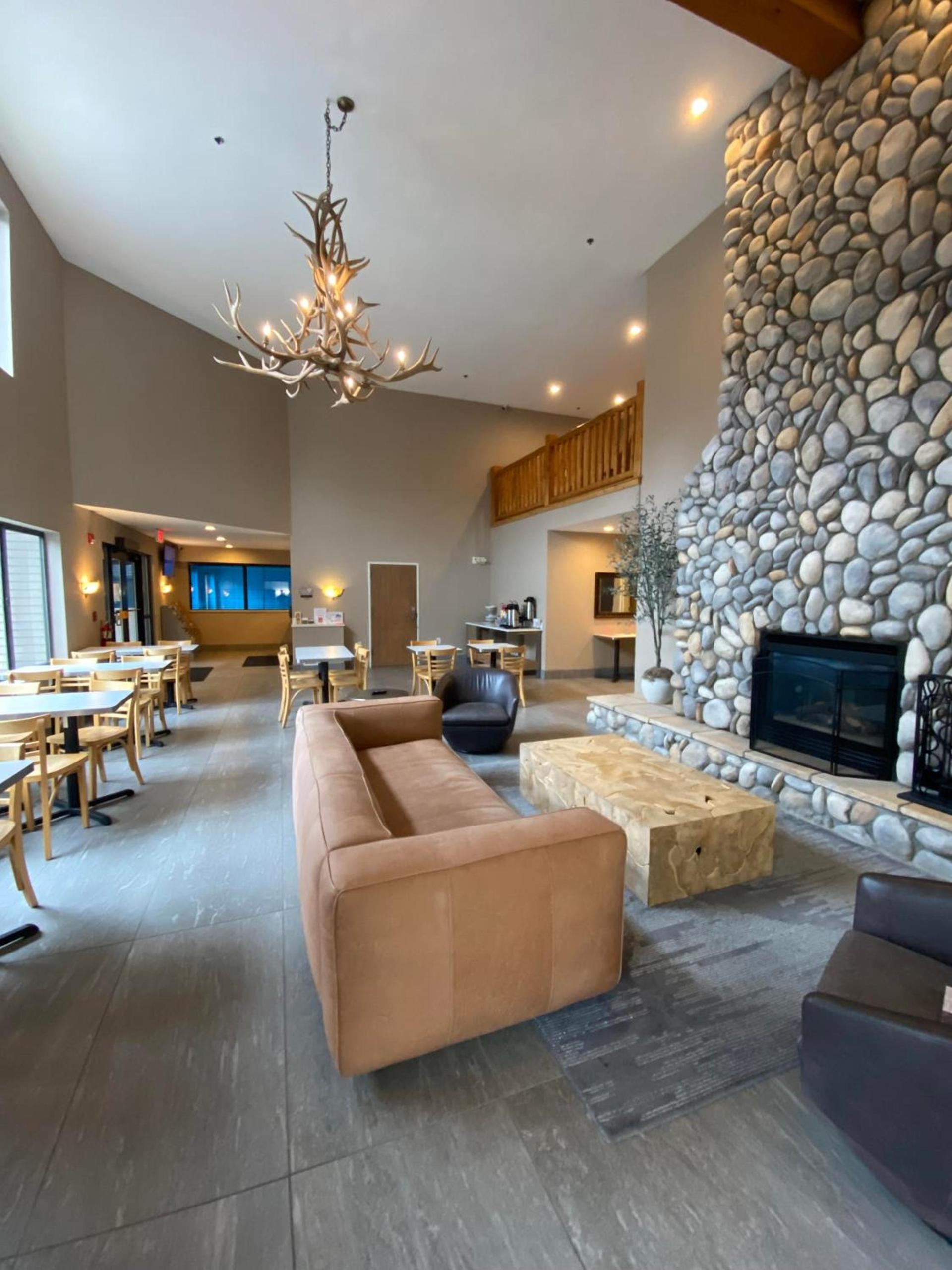 Beachfront Hotel Houghton Lake photo 39