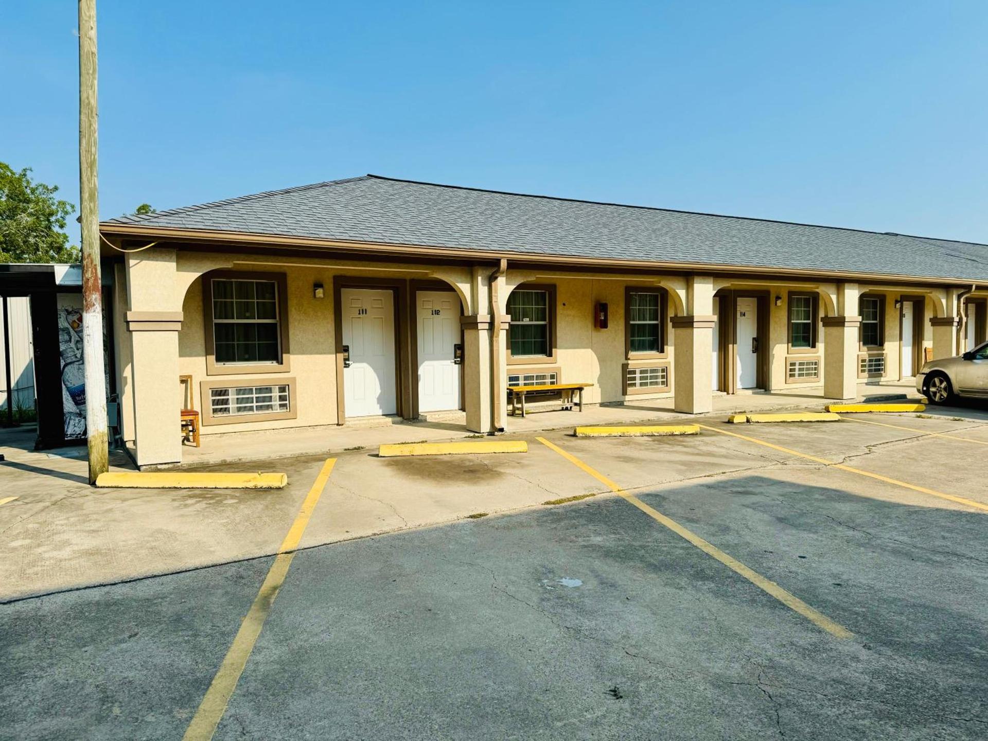 Bostonian Inn & Suites photo 18