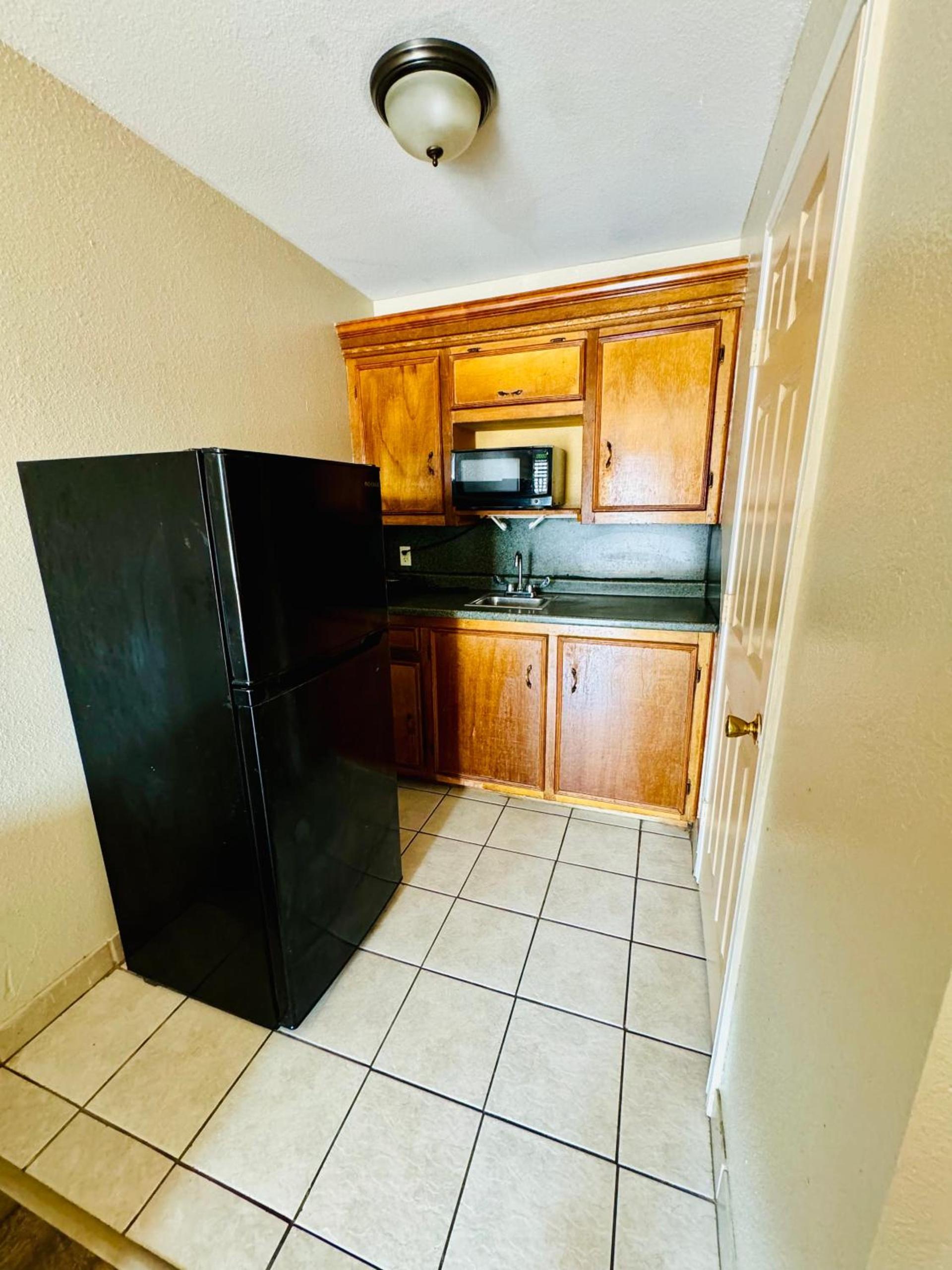 Bostonian Inn & Suites photo 24