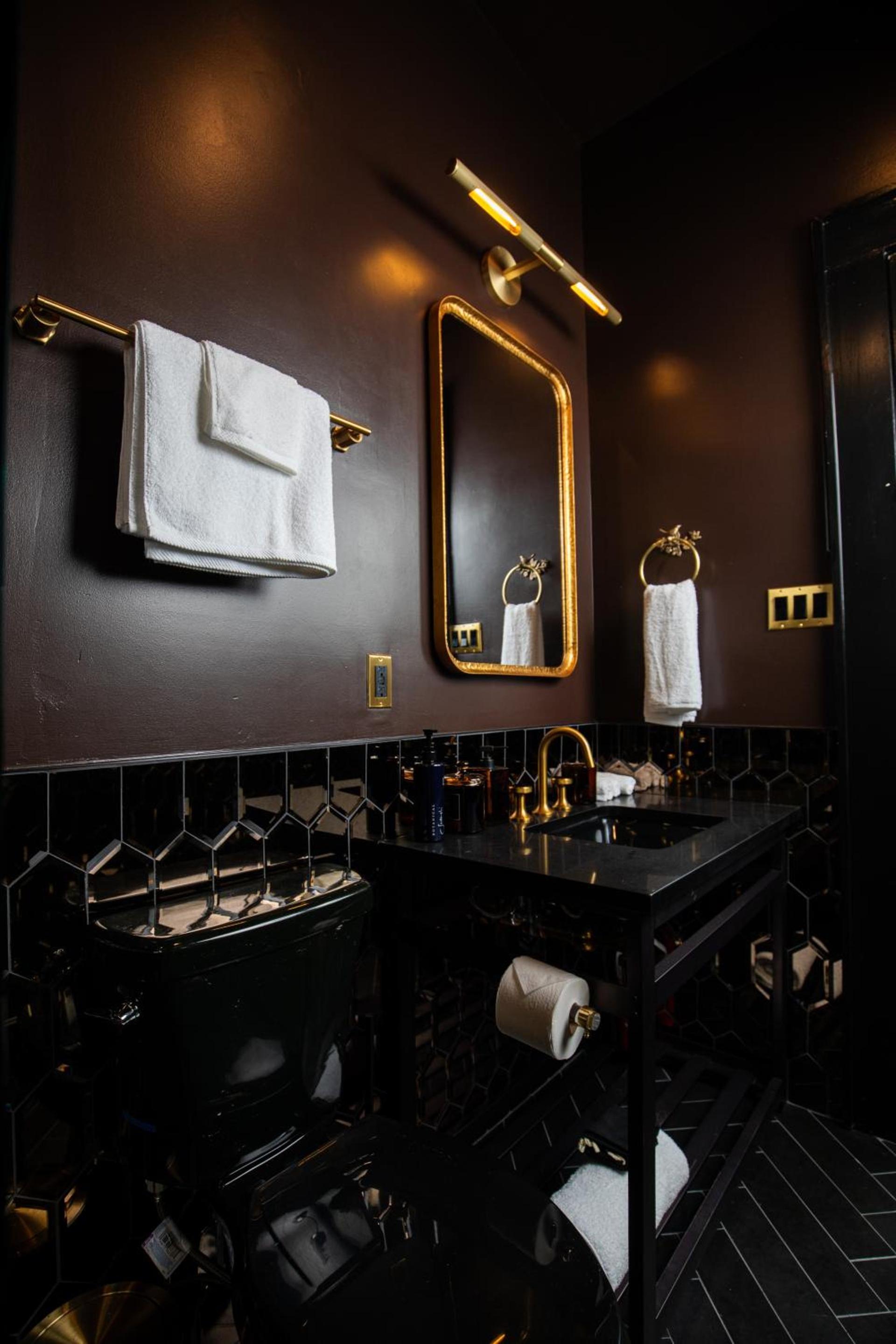 Blackbird Hotel photo 90